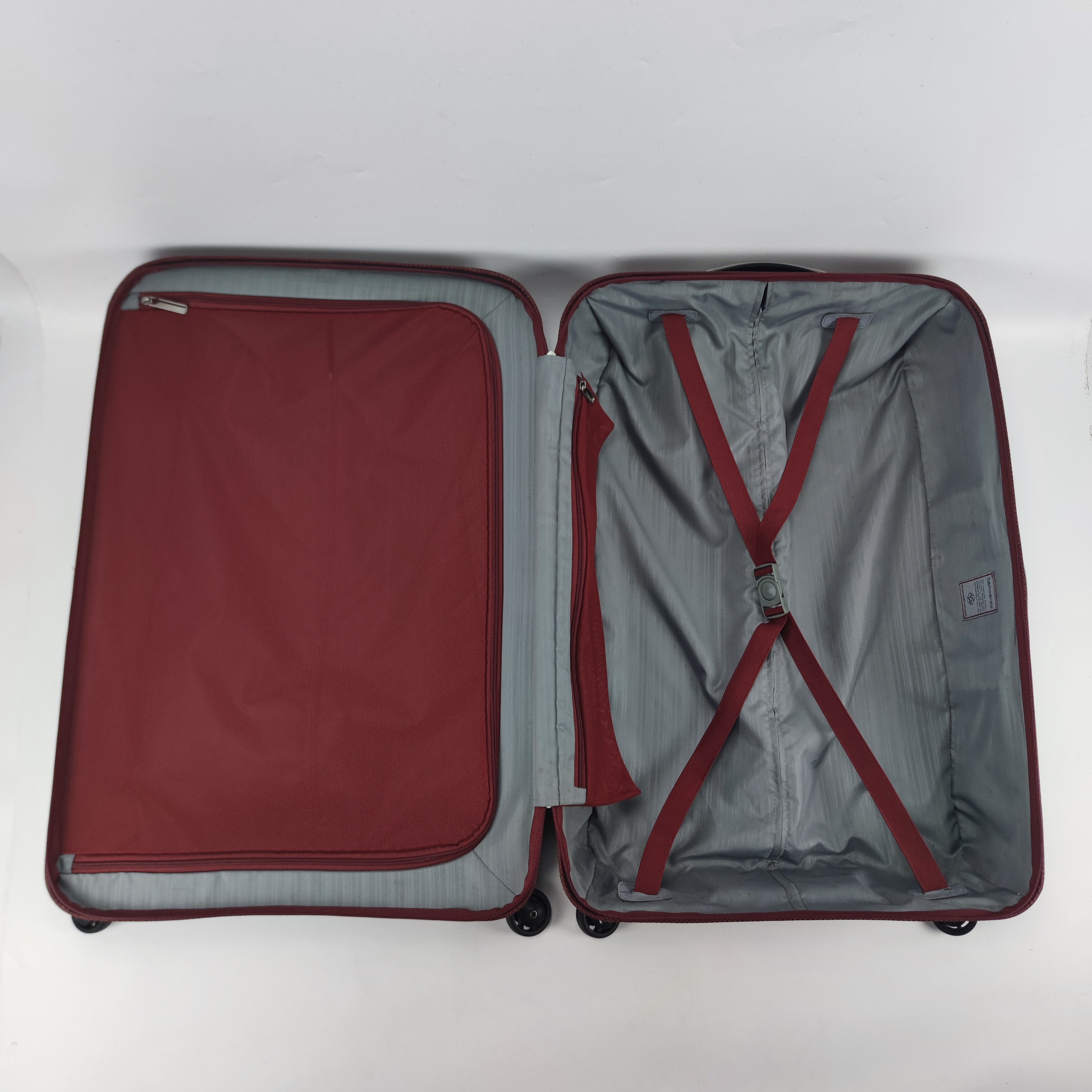 Samsonite X-Pertiz Spinner Lightweight 28 Inch