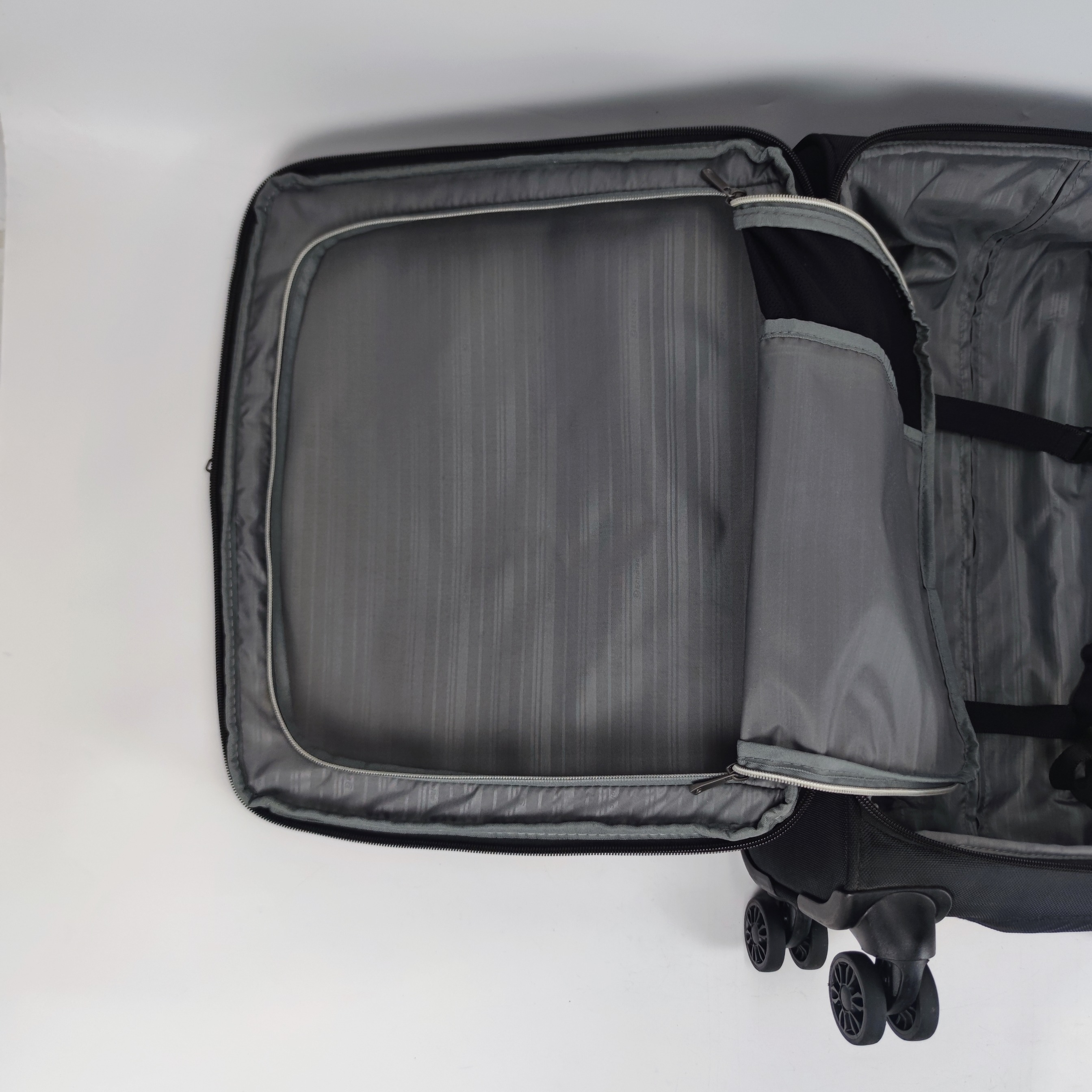 Echolac Spinner Softcase Luggage 20 Inch