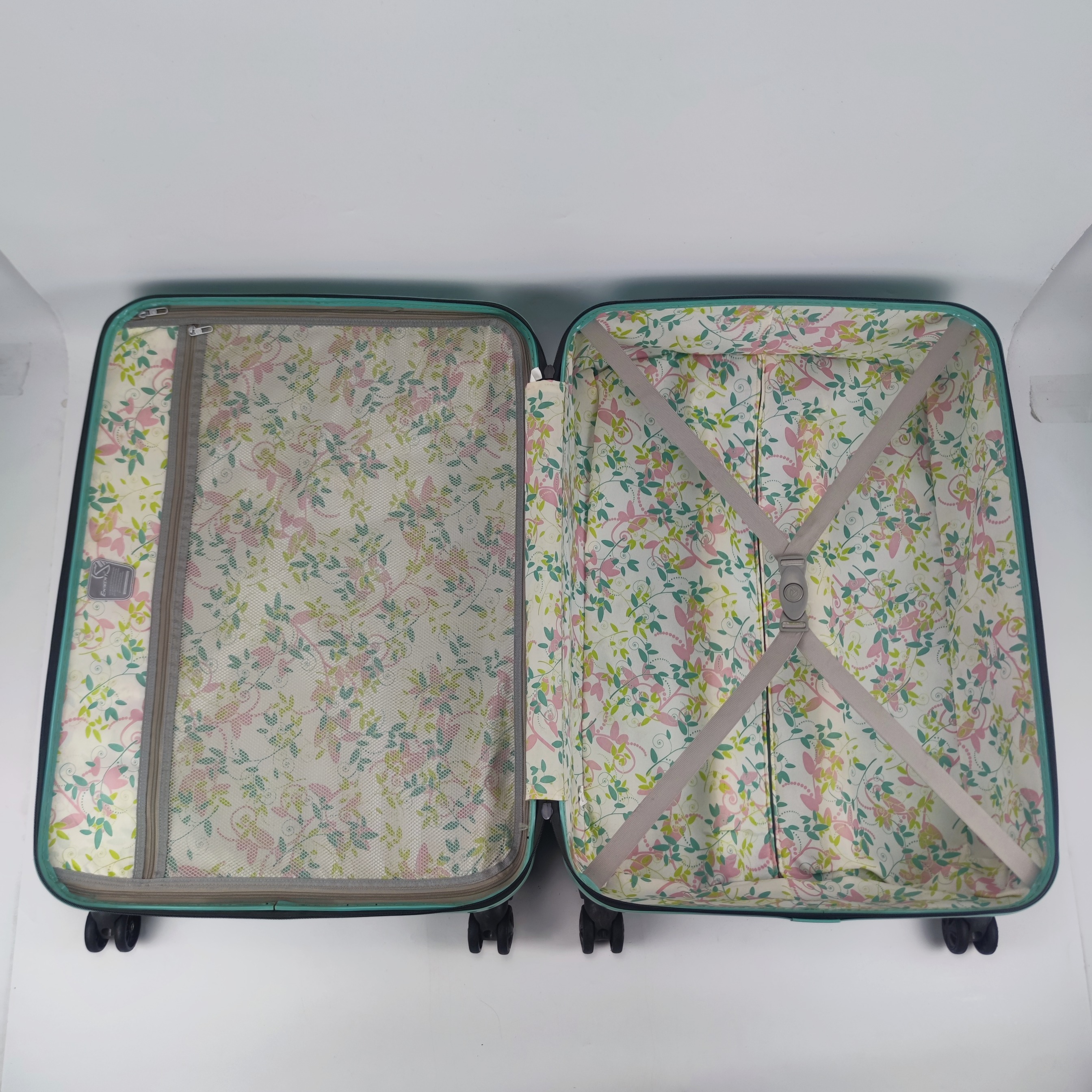 Eminent Mellow KE65 Hardcase Luggage 30 Inch