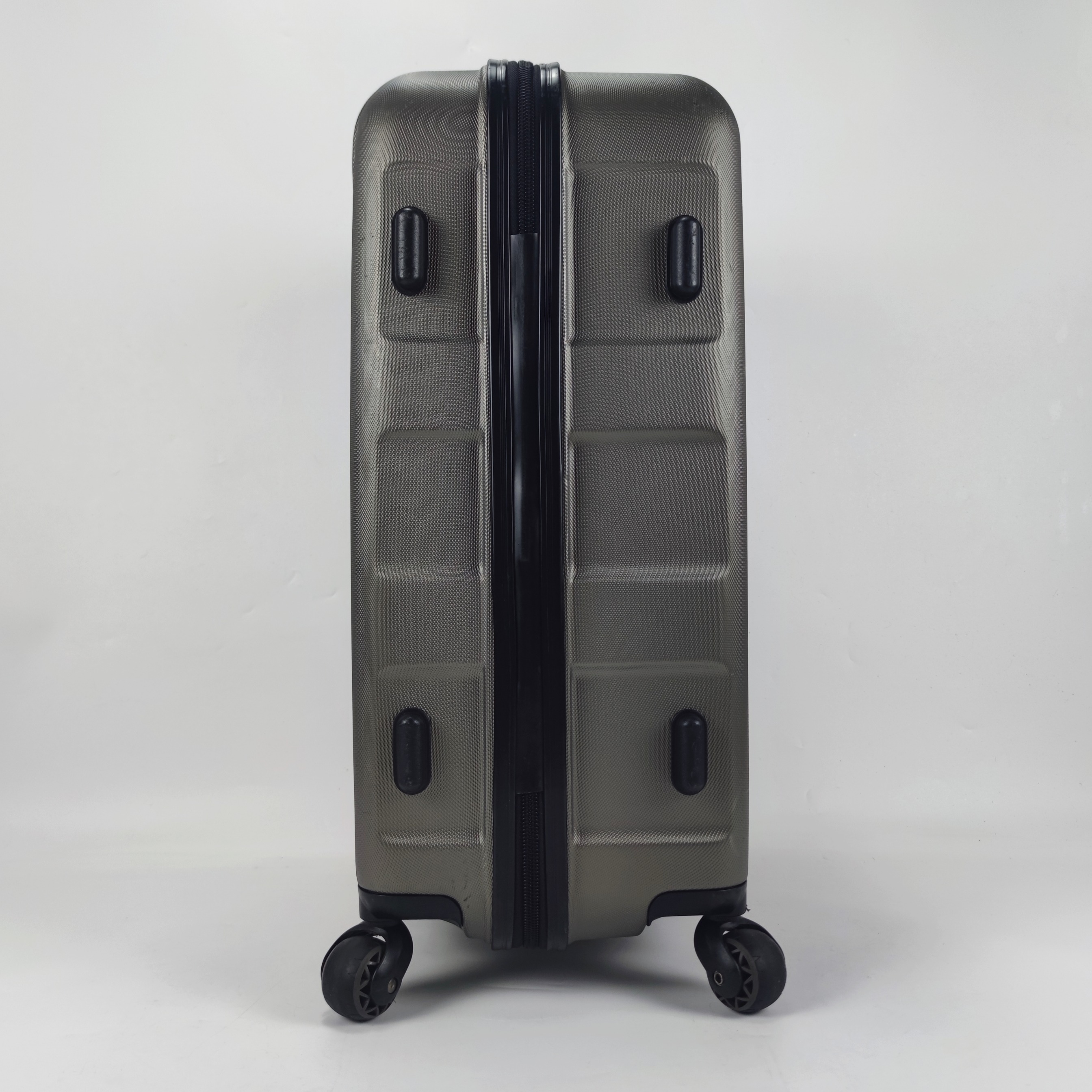 Traveler's Choice Palencia 2.0 Hardcase Luggage 24 Inch