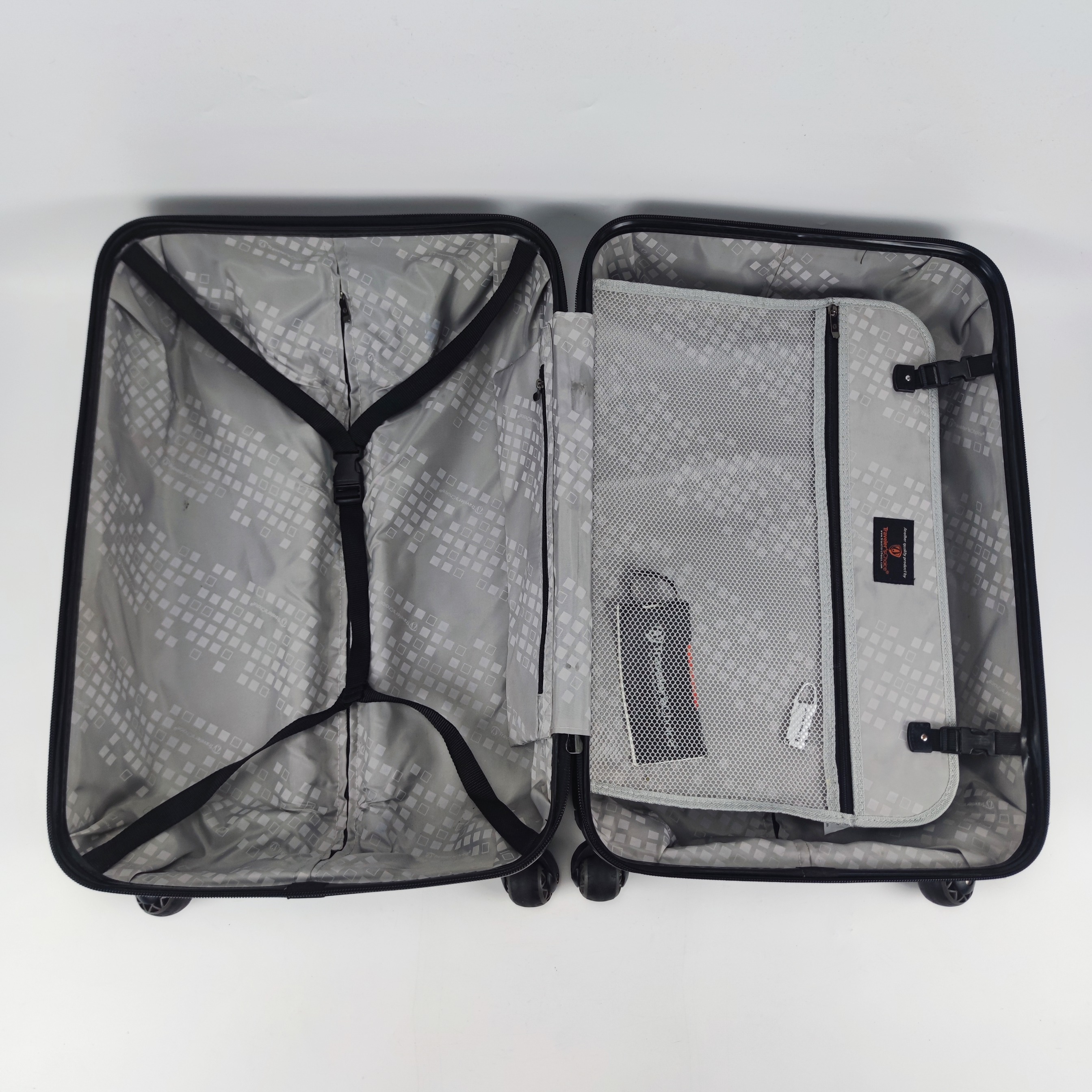 Traveler's Choice Palencia 2.0 Hardcase Luggage 24 Inch