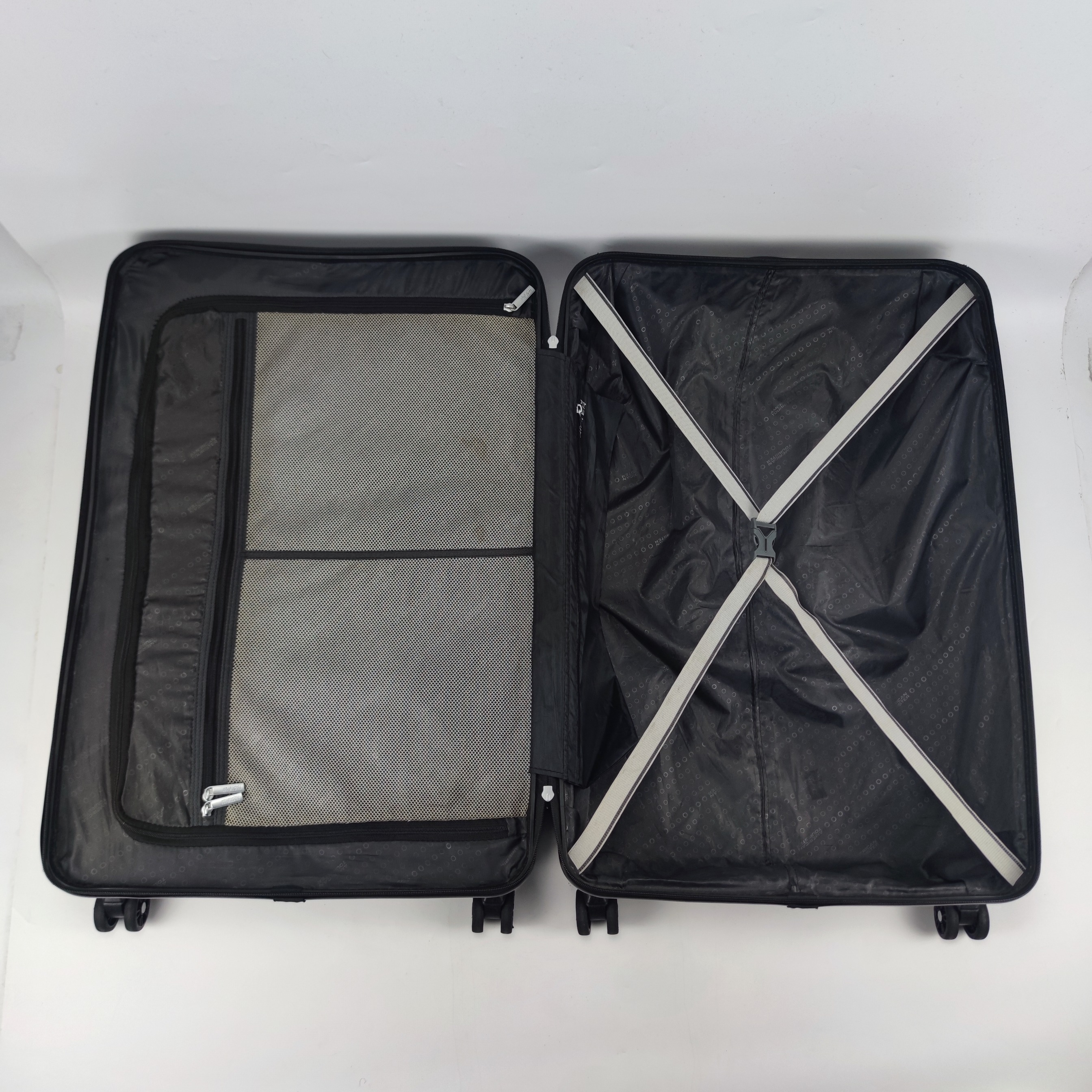 American Tourister Skytracer Spinner Hardcase Luggage 28 Inch 