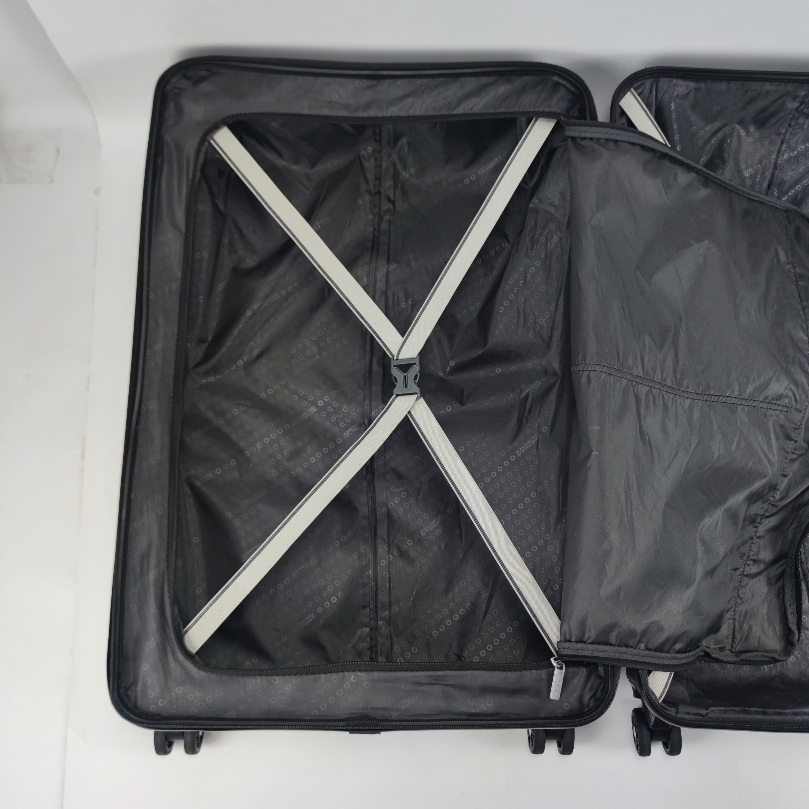 American Tourister Skytracer Spinner Hardcase Luggage 28 Inch 