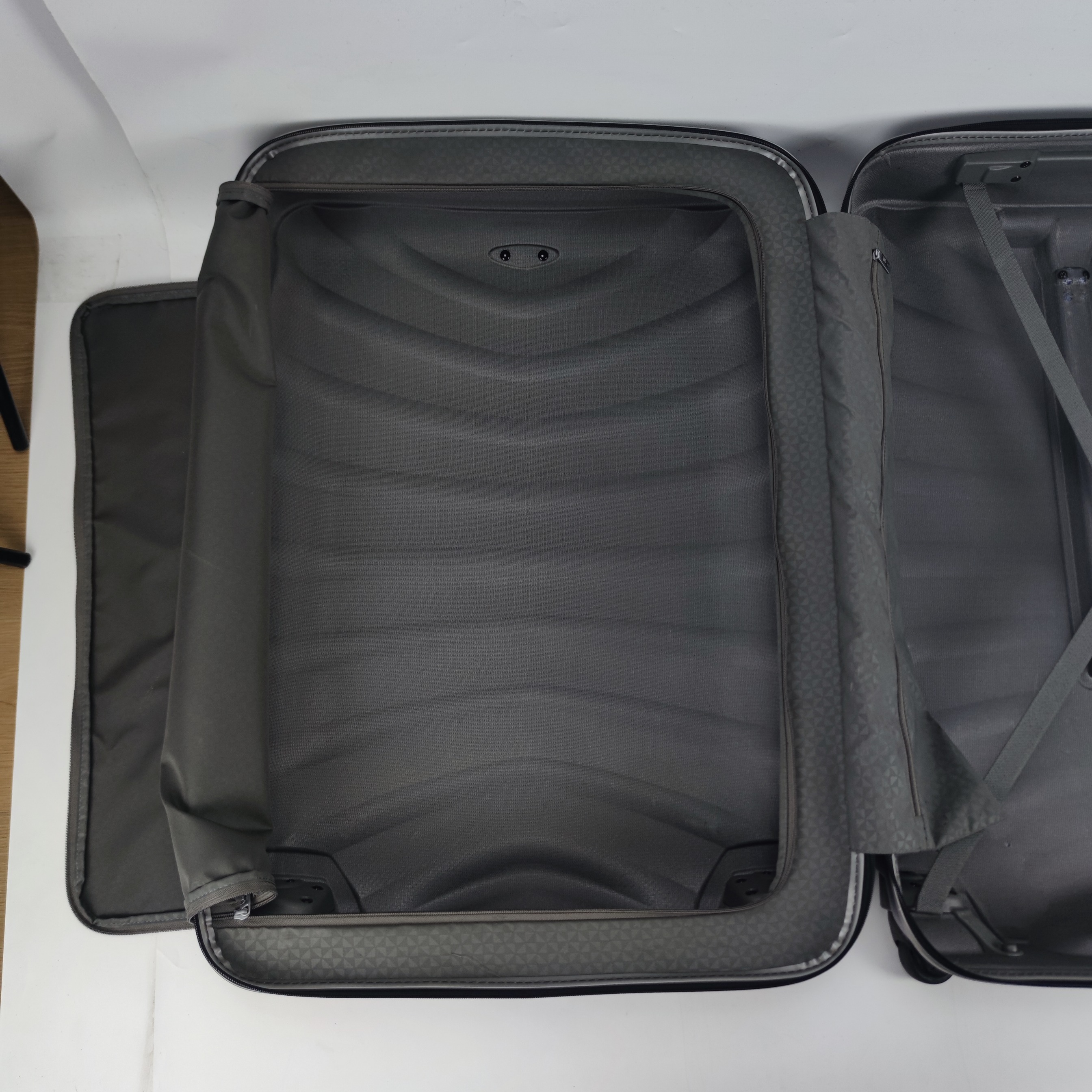 Samsonite Firelite Spinner Hardcase Luggage 30 Inch