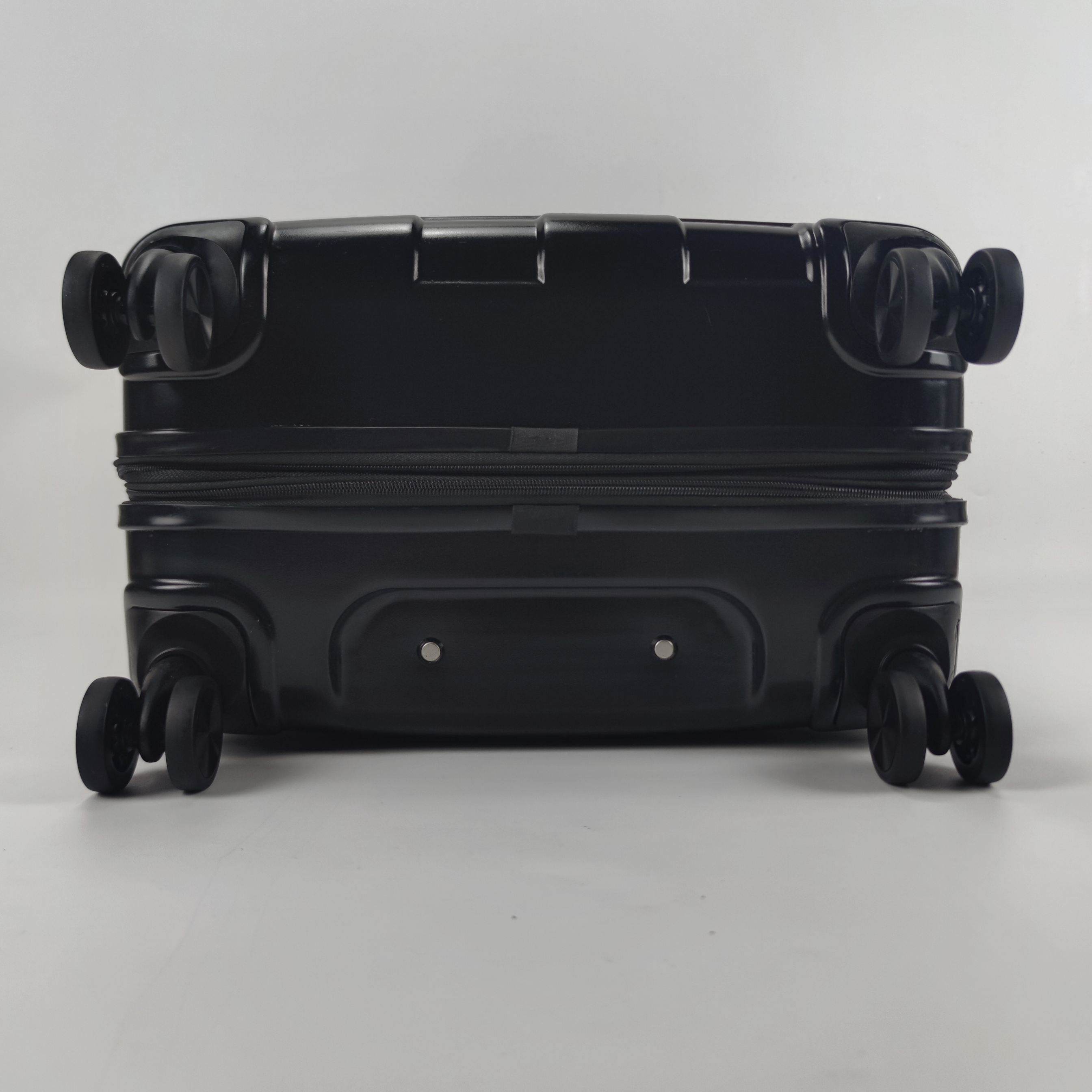 American Tourister Faro Spinner Hardcase Luggage 24 Inch