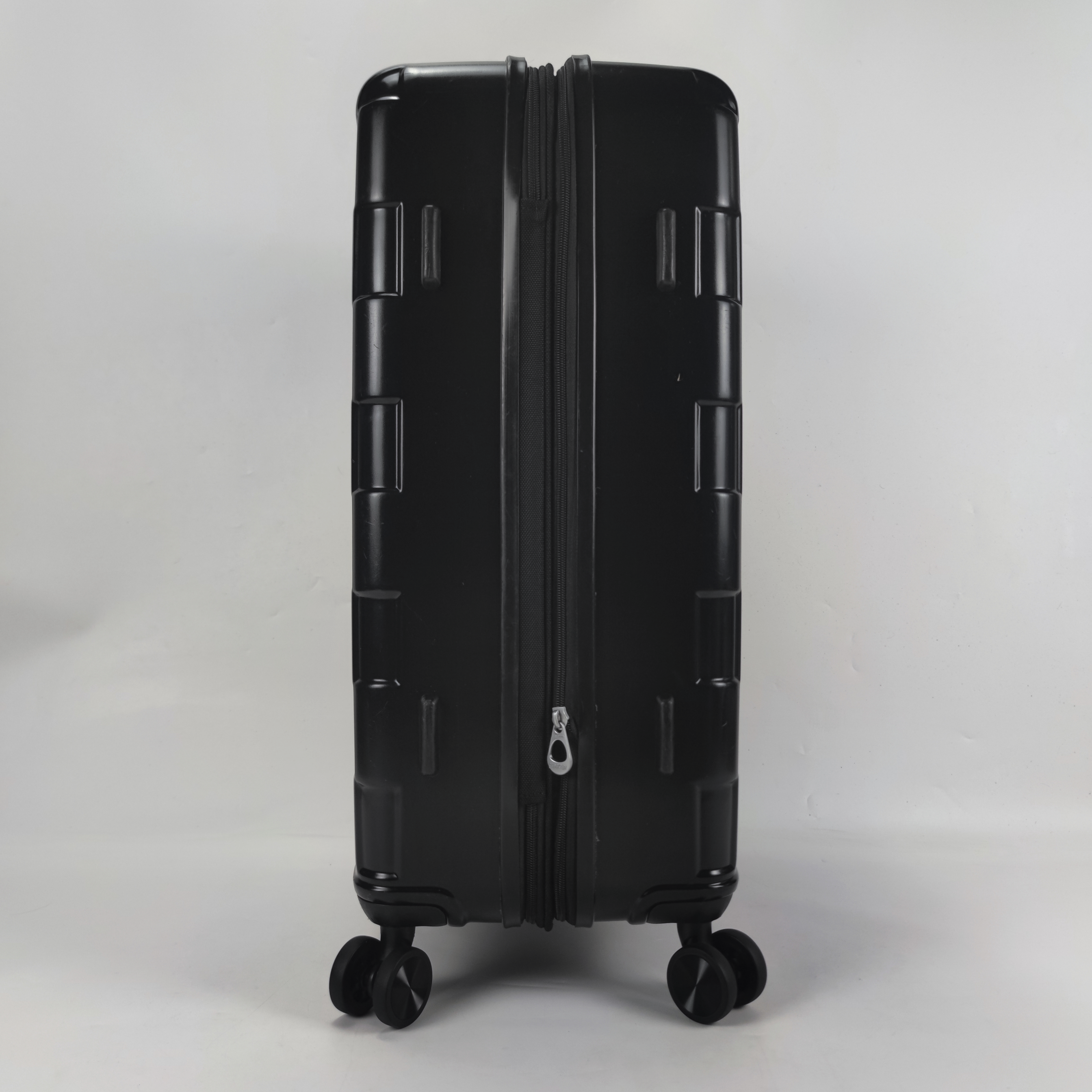 American Tourister Faro Spinner Hardcase Luggage 24 Inch