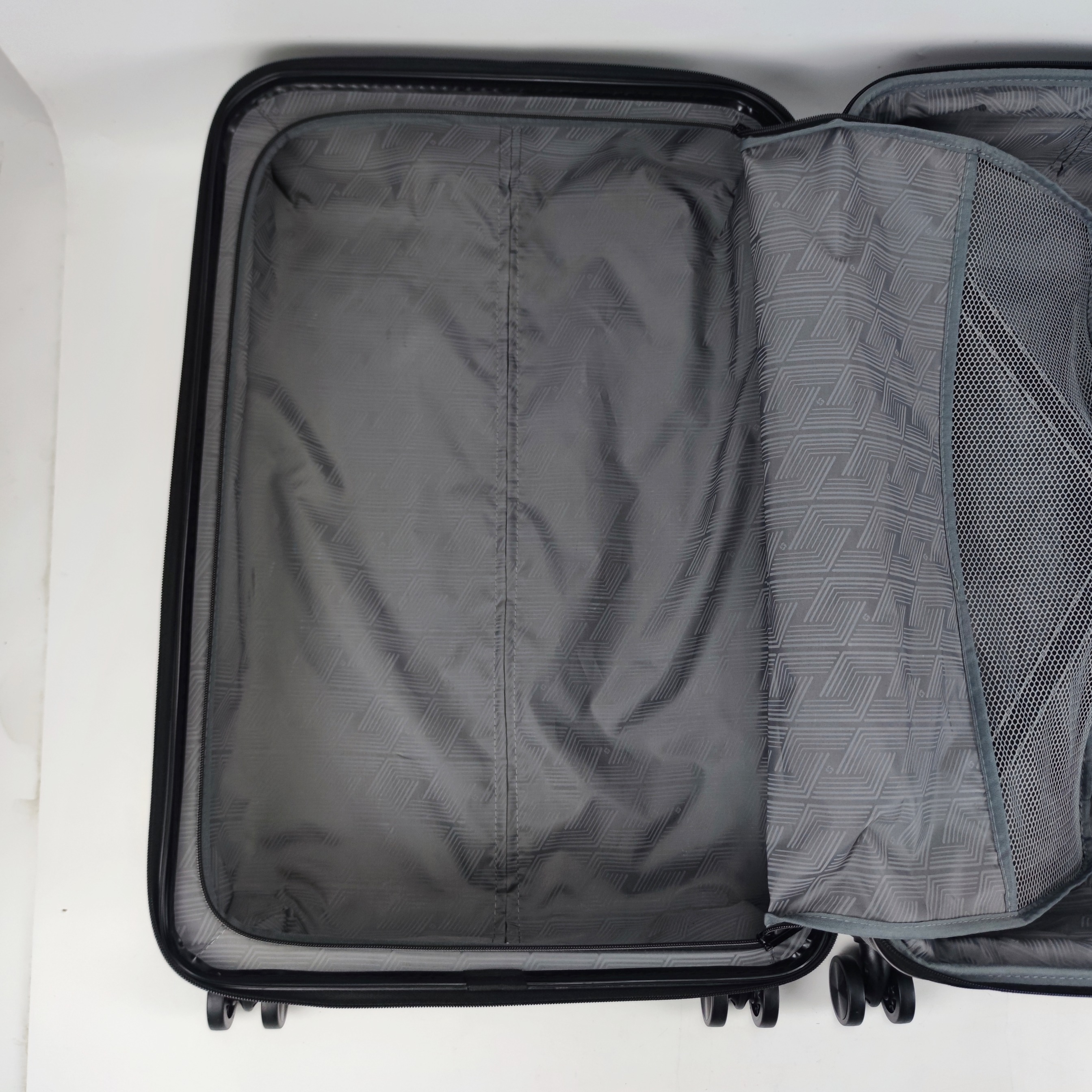 Samsonite Closeout Spin Tech 3.0 Spinner Hardcase Luggage 26 Inch