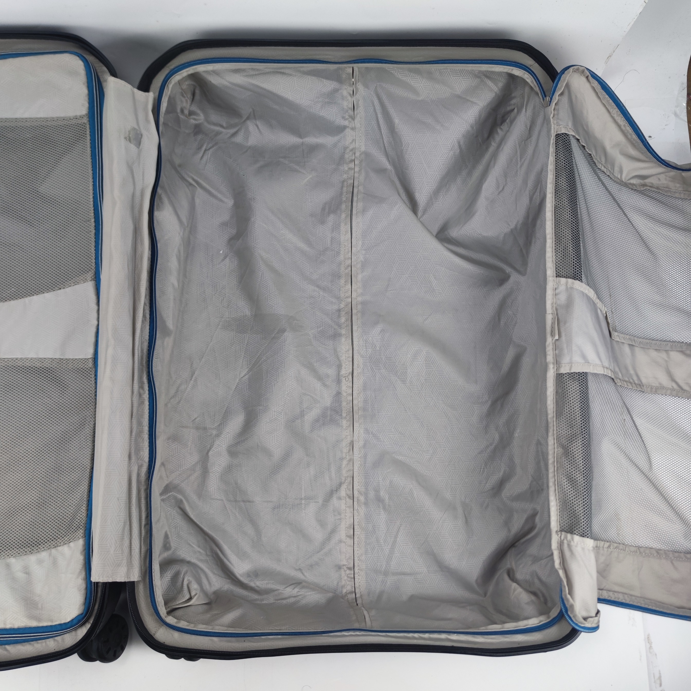 Roncato Box Hardcase Luggage 30 Inch Black ✔️