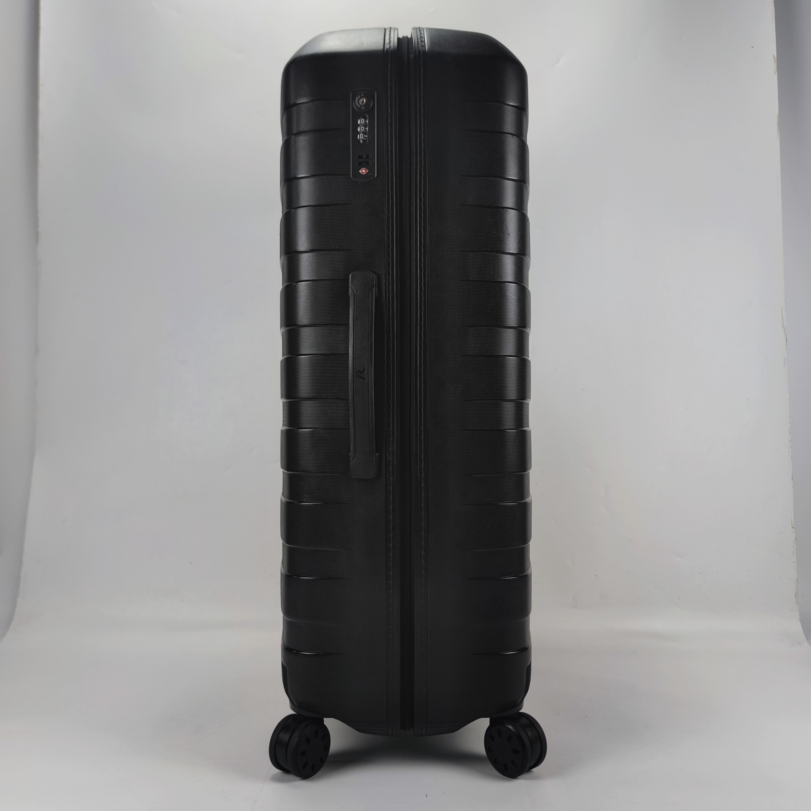 Roncato Box Hardcase Luggage 30 Inch Black ✔️