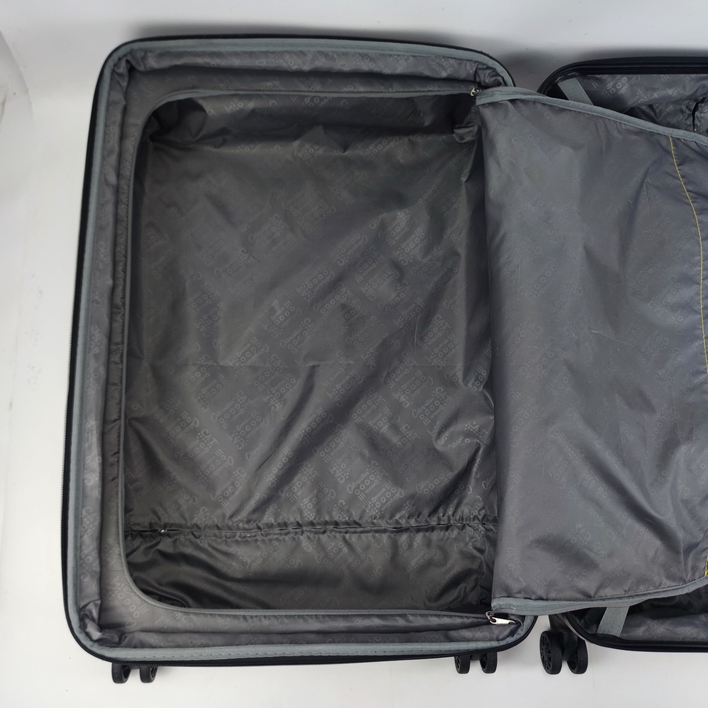 Caterpillar CATD Hardcase Luggage 28 Inch Black ✔️