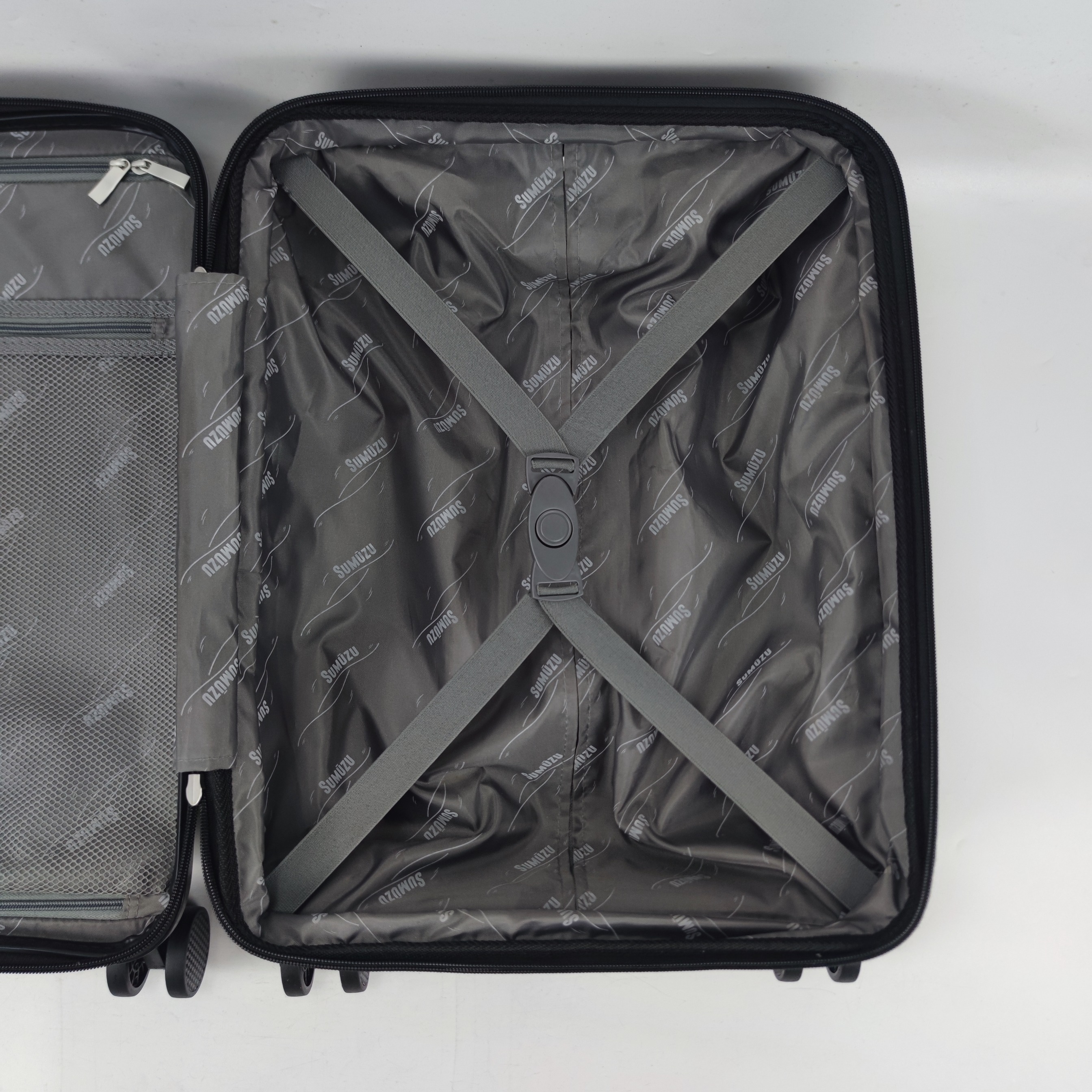 Sumuzu SMZ761 Spinner Hardcase Luggage 20 Inch Black ✔️