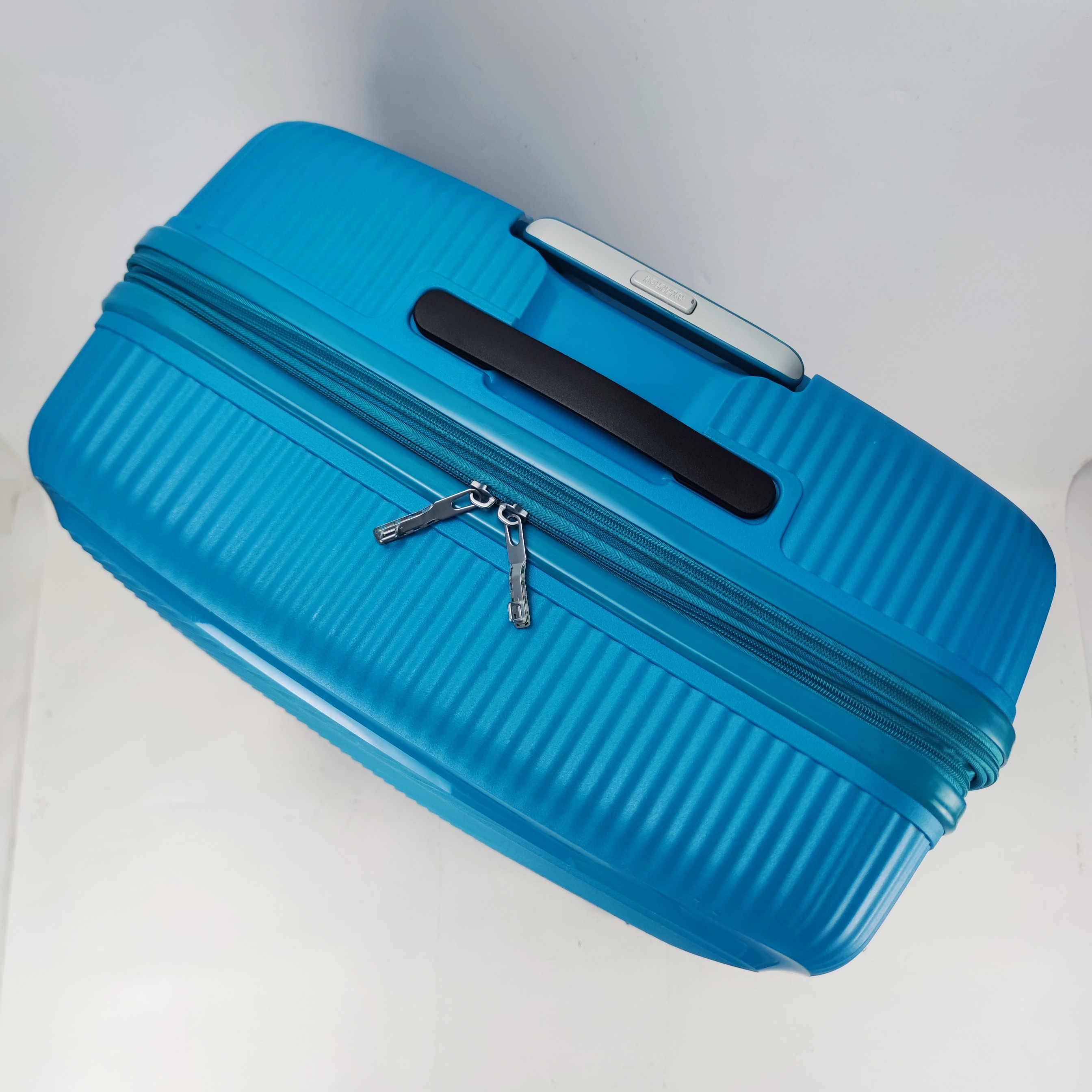 American Tourister Curio Soundbox Hardcase Luggage 30 Inch Light Blue ✔️