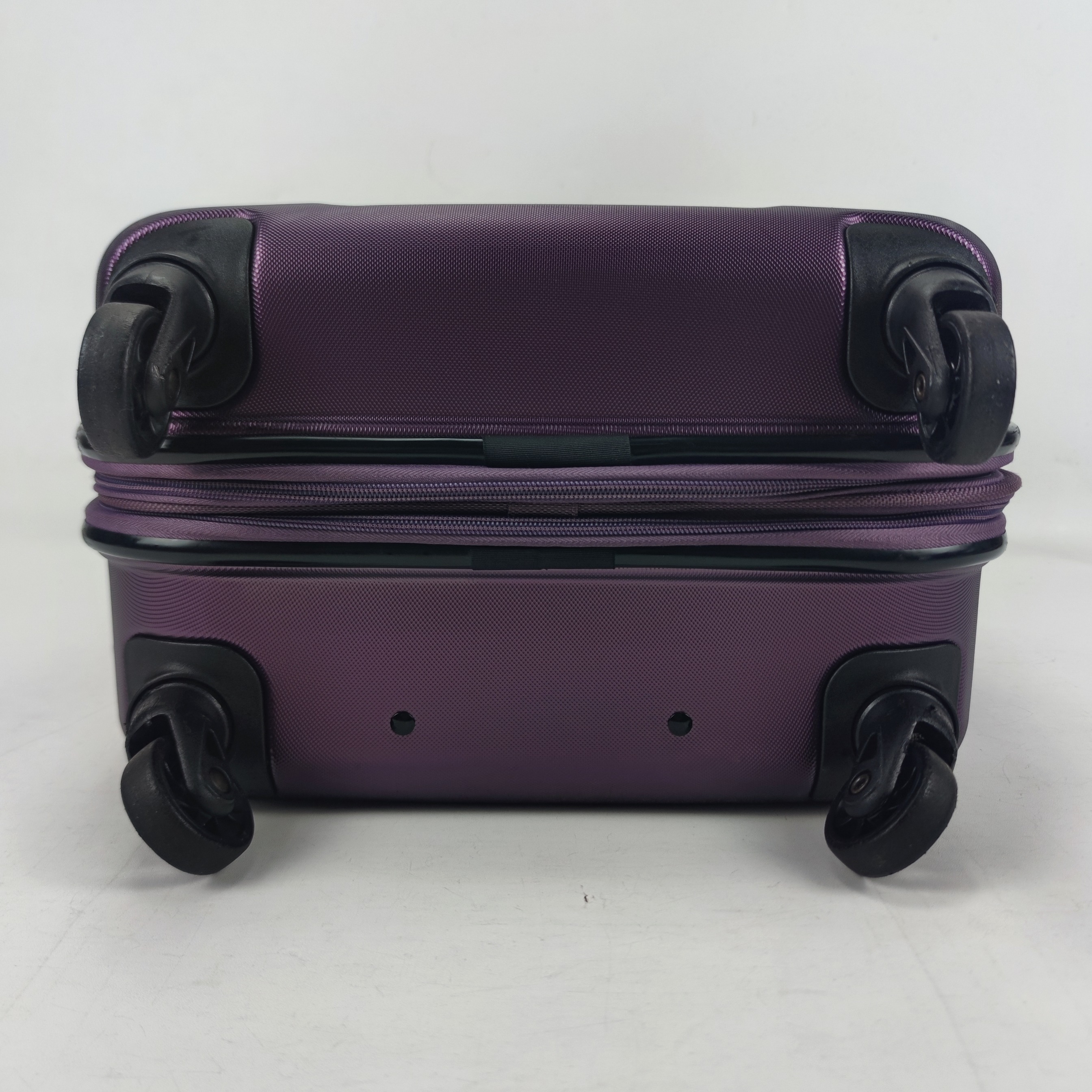 Eminent Lightweight Hardcase Luggage 20 Inch Purple ✔️