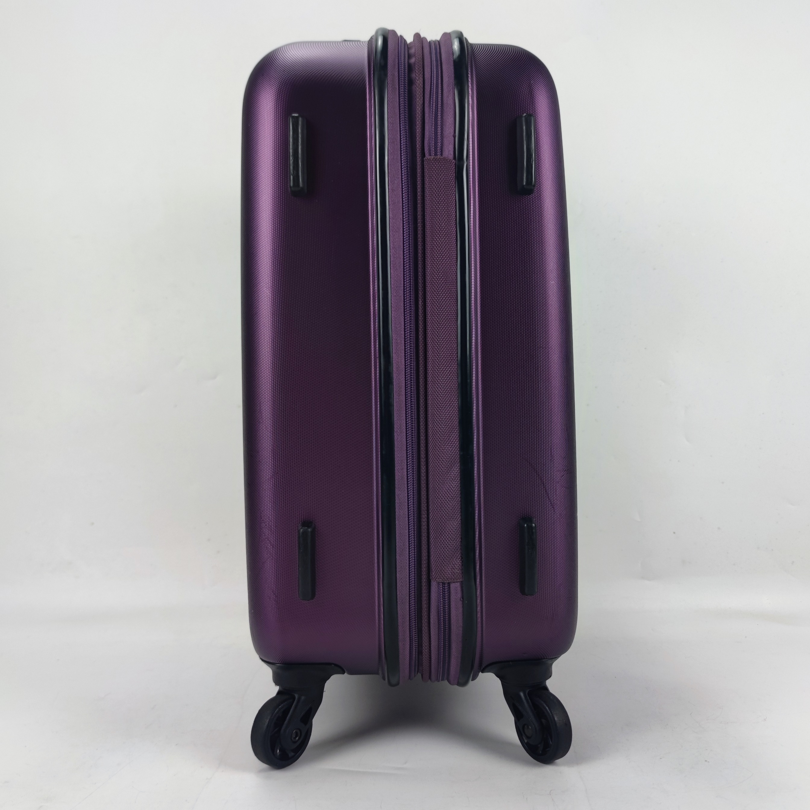 Eminent Lightweight Hardcase Luggage 20 Inch Purple ✔️