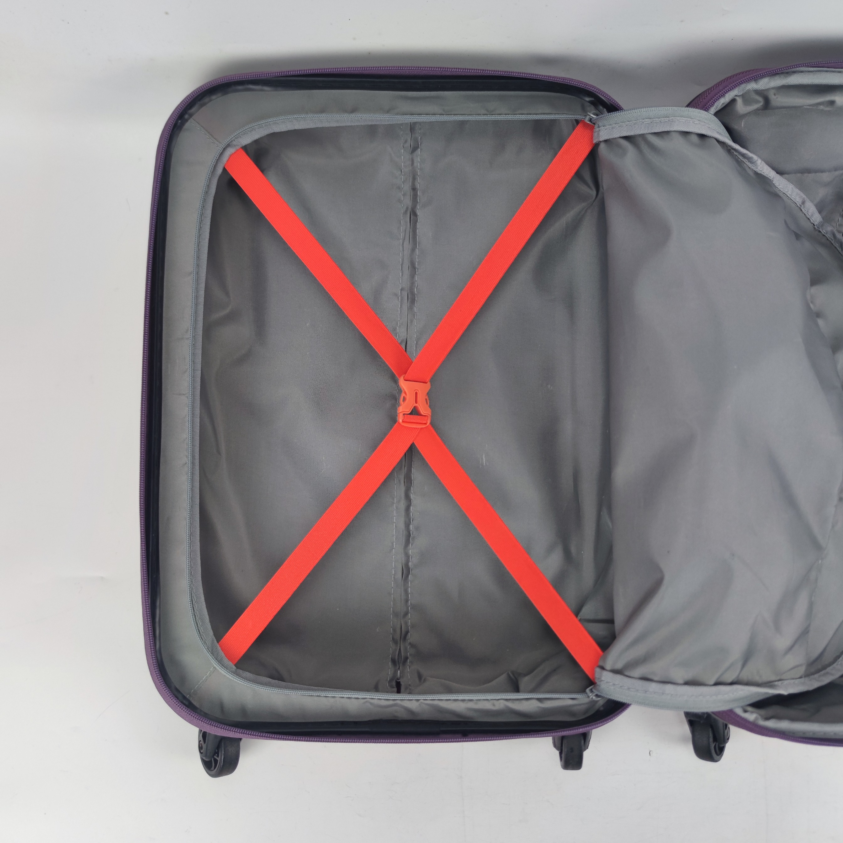 Eminent Lightweight Hardcase Luggage 20 Inch Purple ✔️