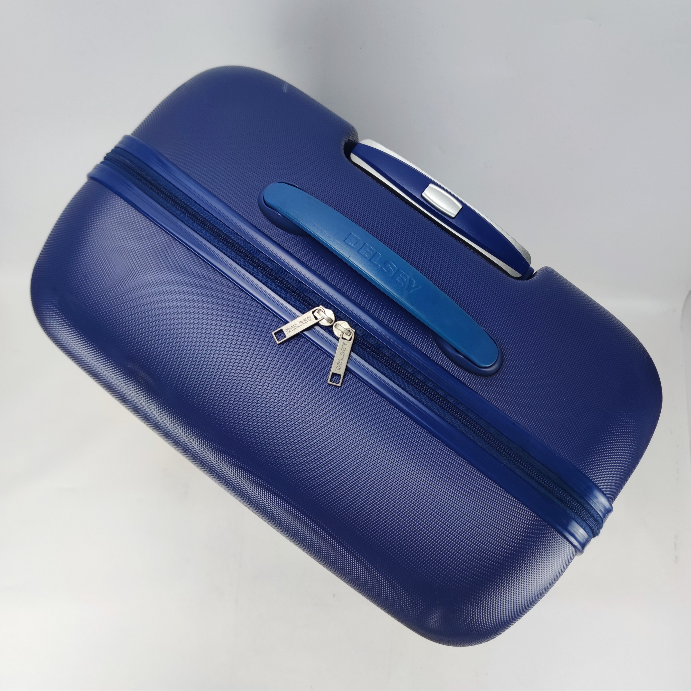Delsey Helium Air Lightweight Hardcase 28 Inch Navy⭕