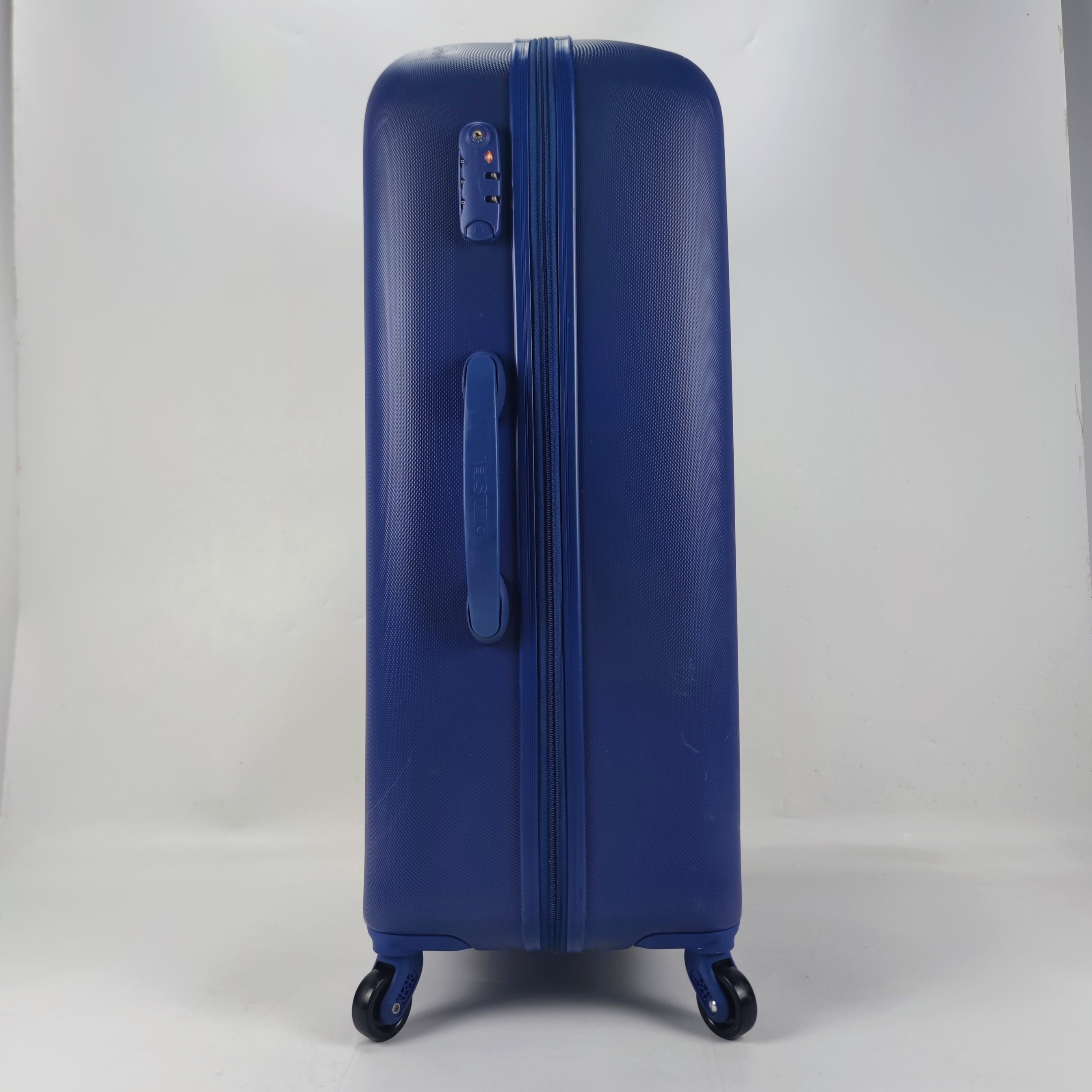 Delsey Helium Air Lightweight Hardcase 28 Inch Navy⭕