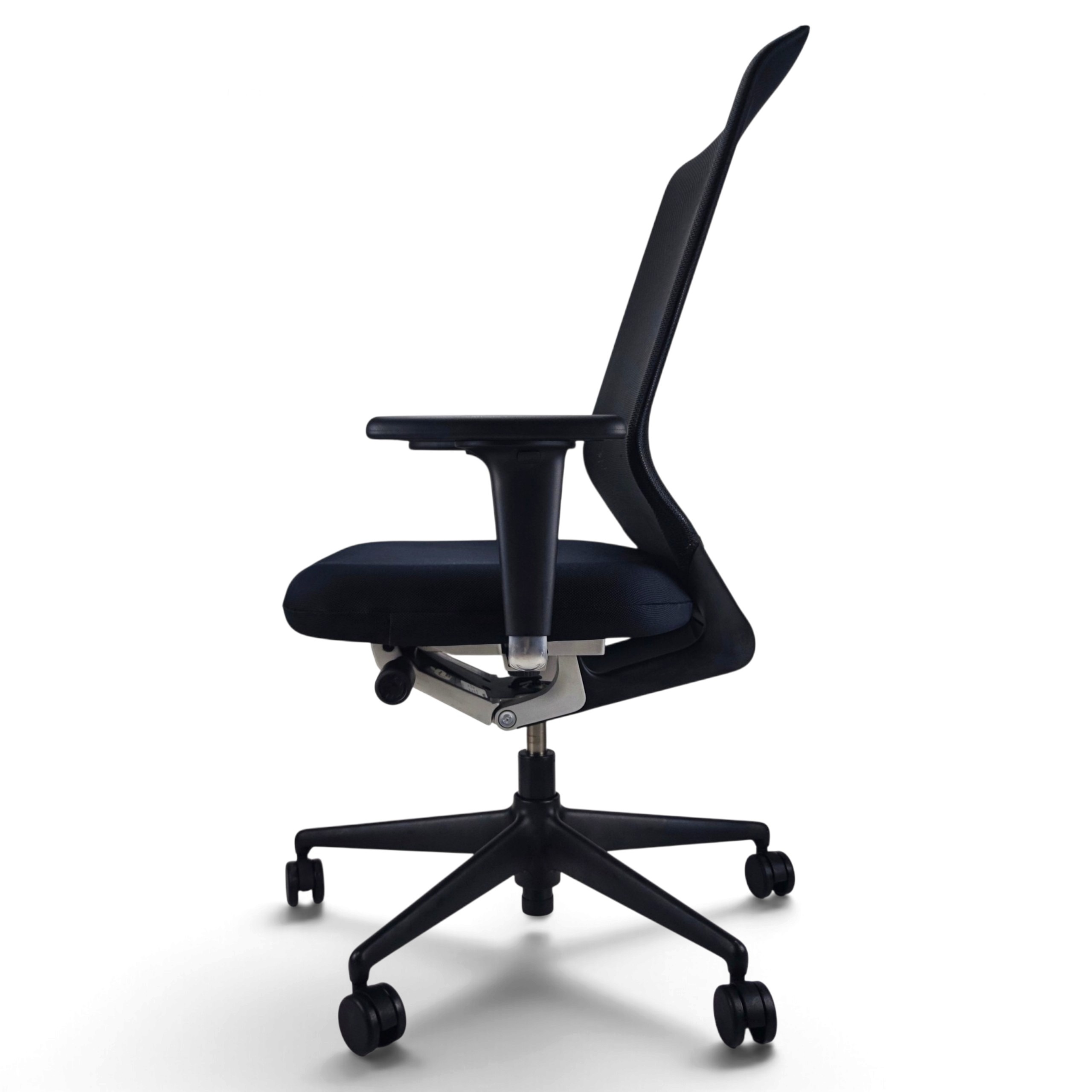Vitra Meda Pro – Kursi Ergonomis Desainer dari Swiss