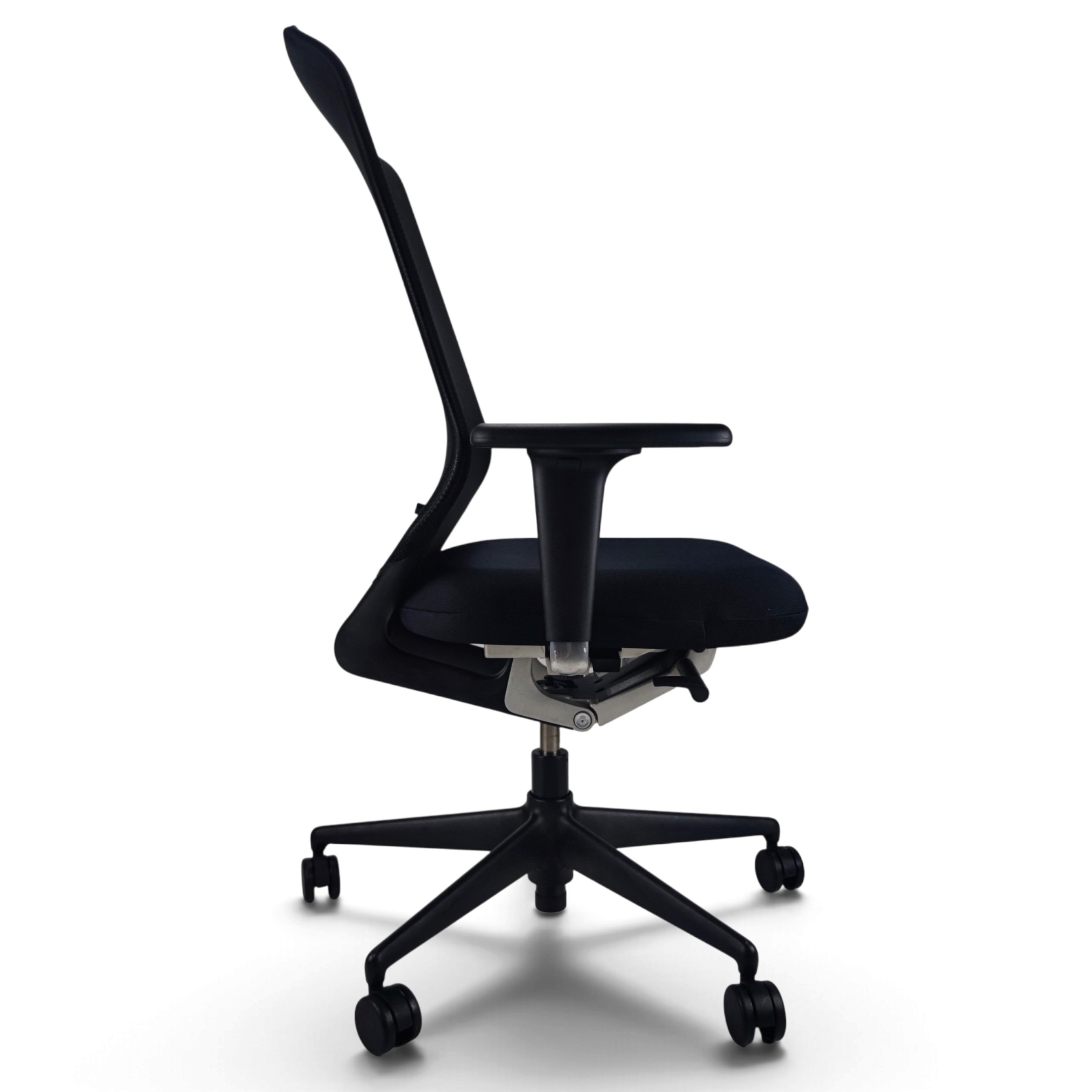 Vitra Meda Pro – Kursi Ergonomis Desainer dari Swiss