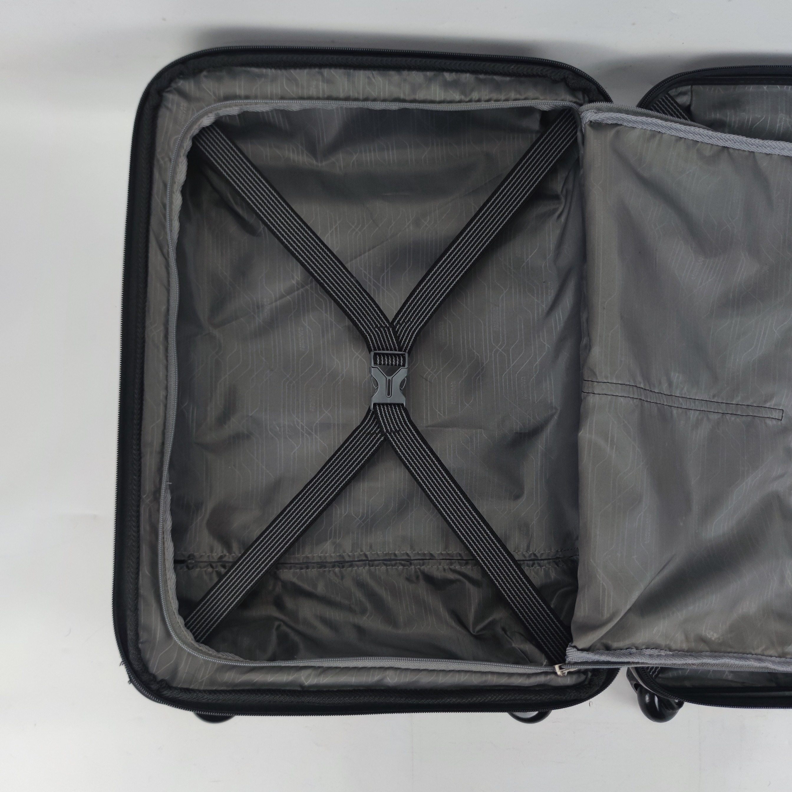 American Tourister Bon Air Spinner Hardcase 20 Inch Black ✔️