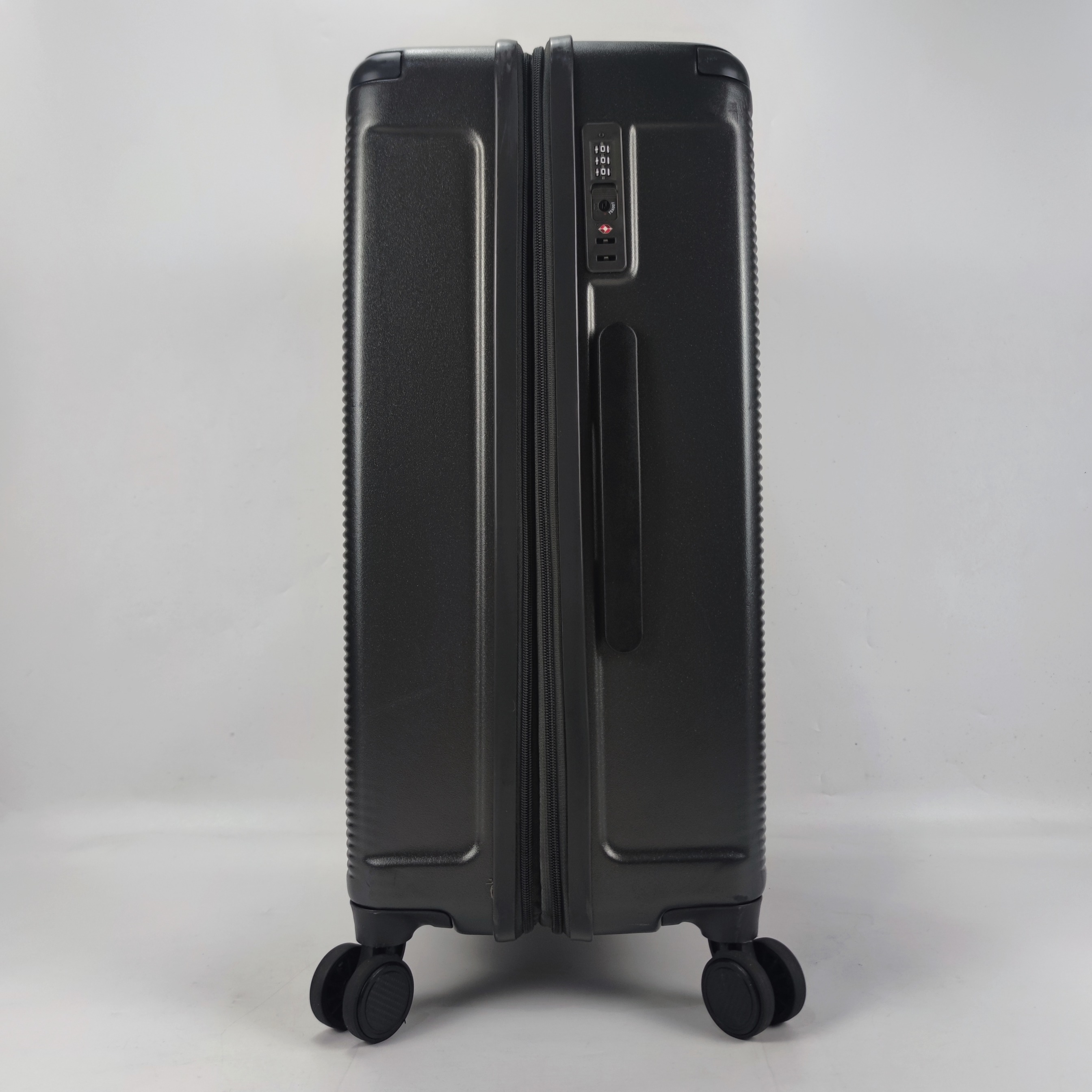 Hush Puppies 4026 Hardcase Luggage 24 Inch Black ✔️