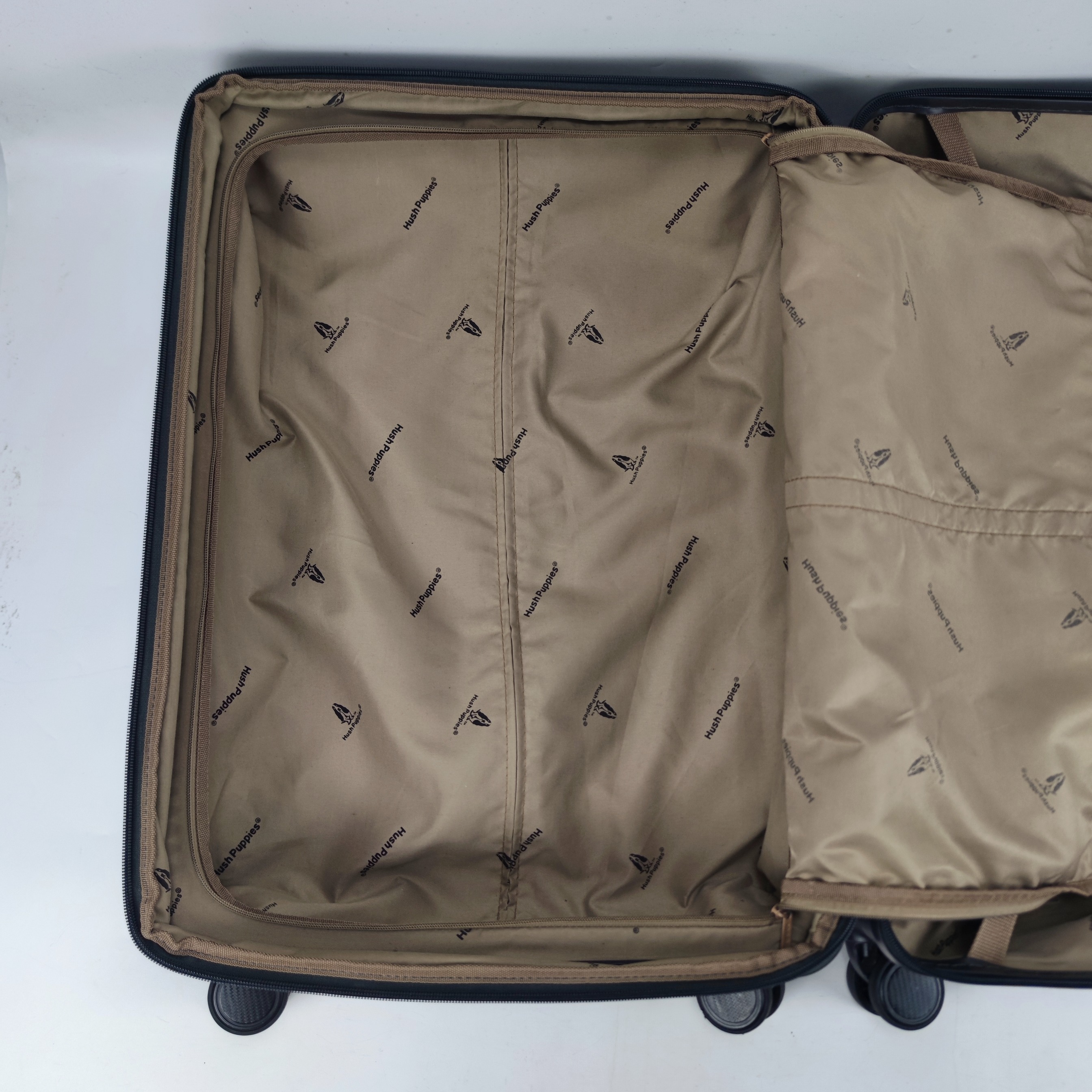 Hush Puppies 4026 Hardcase Luggage 24 Inch Black ✔️