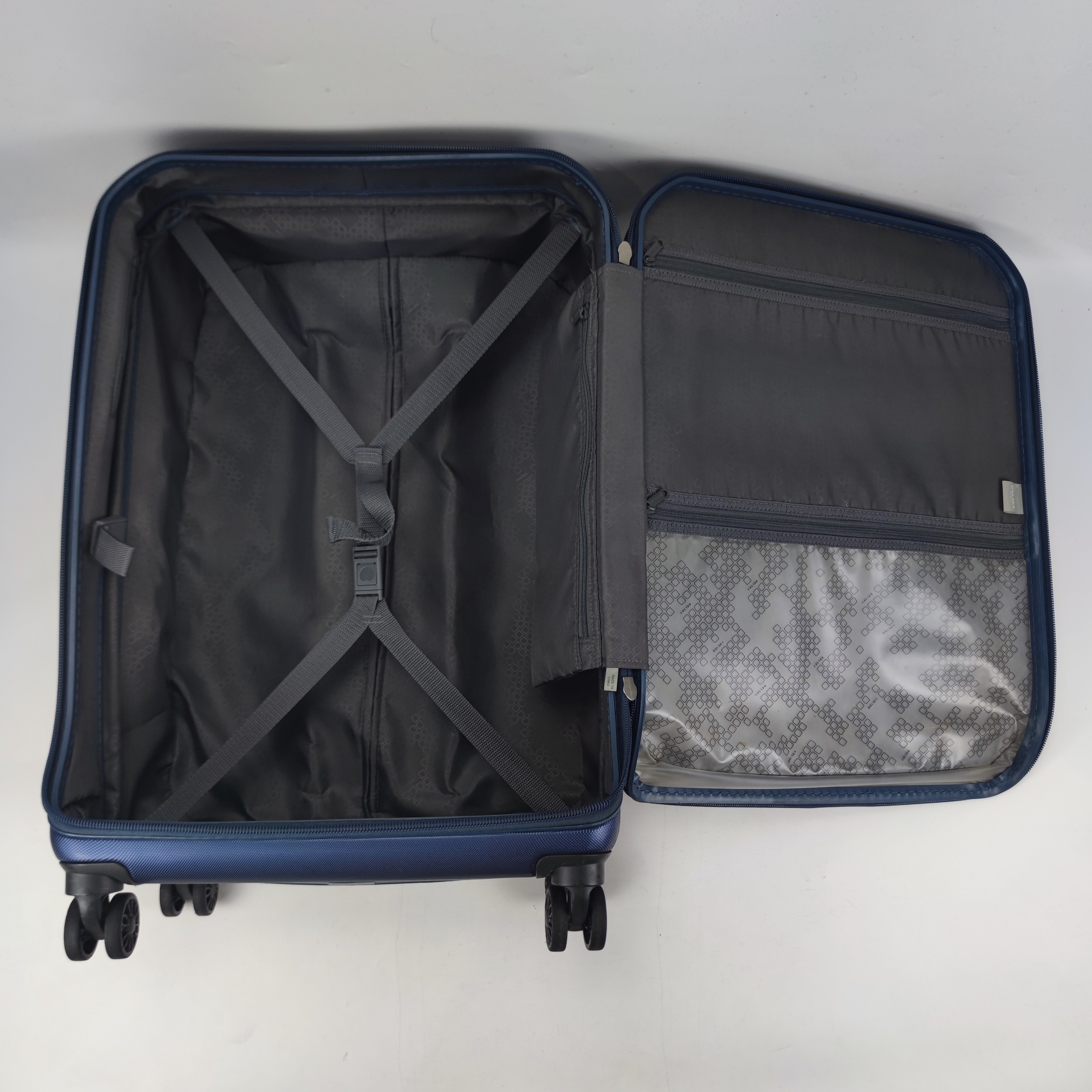 Delsey Helium Shadow 3.0 Hardcase 26 Inch Blue ✔️