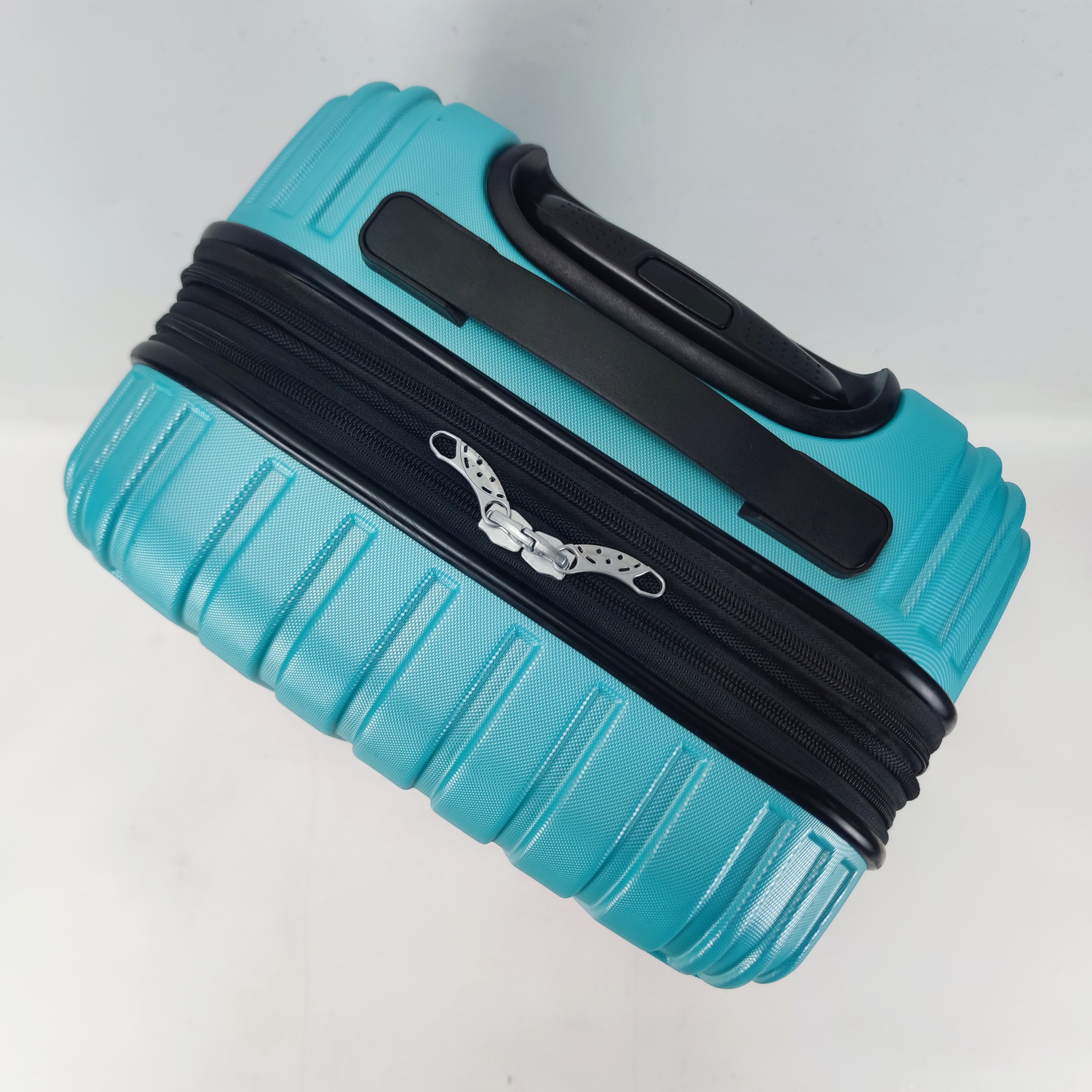 Eminent EKG82 Lightweight Hardcase 20 Inch Turquoise Blue ✔️
