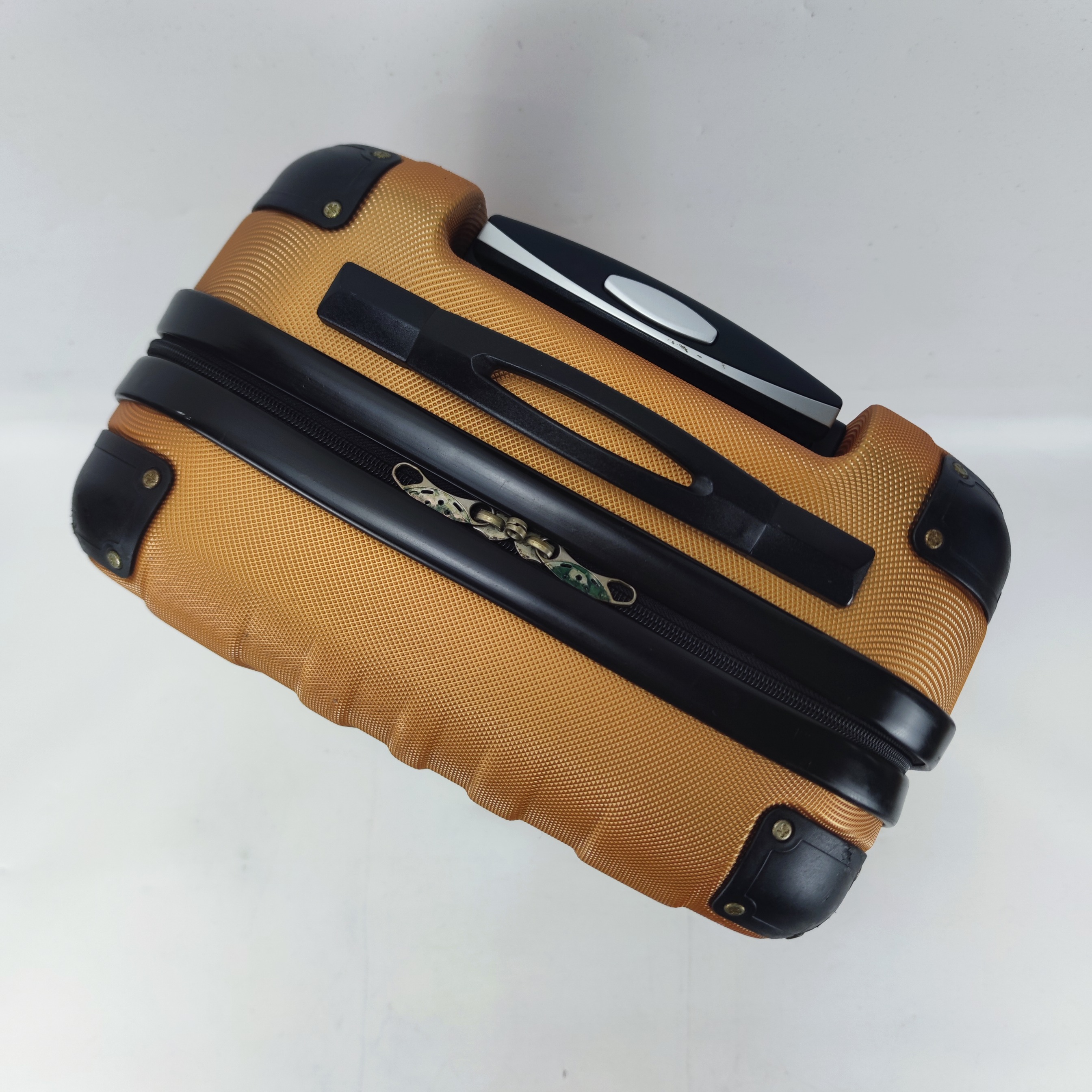 Eminent Move Air Hardcase Luggage 20 Inch Orange ✔️
