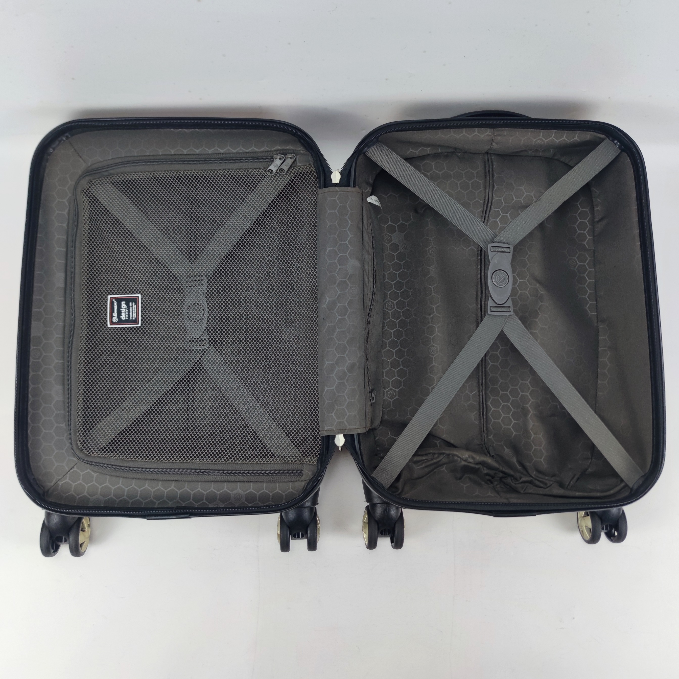 Eminent Move Air Hardcase Luggage 20 Inch Orange ✔️