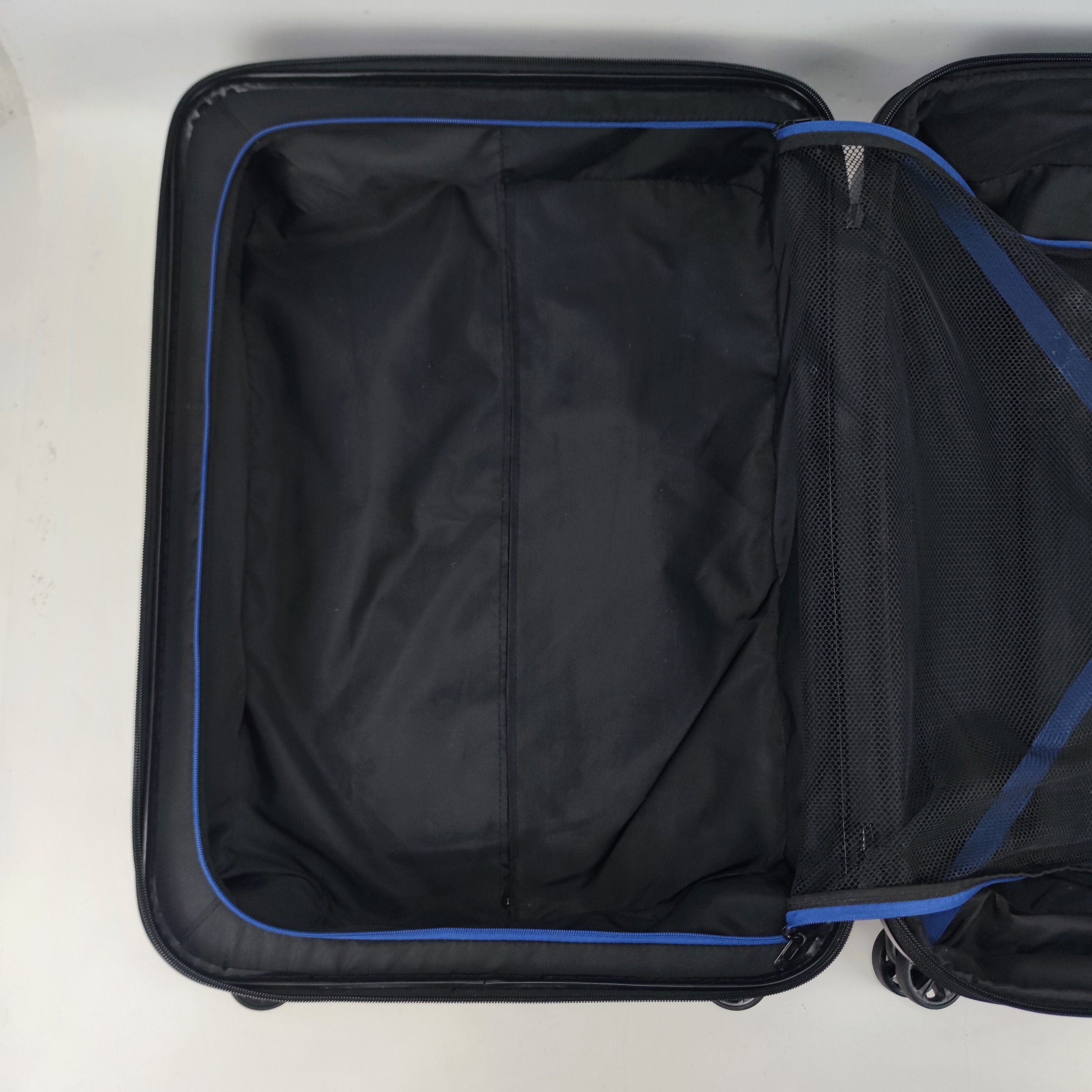 Eminent KH83 Lightweight Hardcase Luggage 24 Inch Navy ✔️