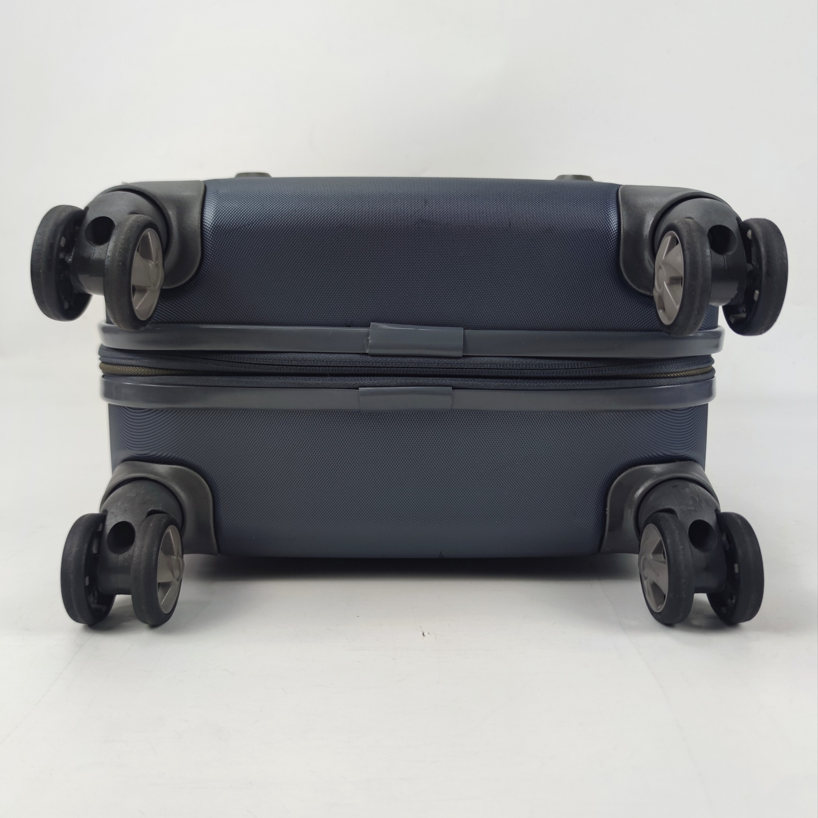 Eminent Leopard 2 Lightweight Hardcase Luggage 20 Inch Grey ✔️