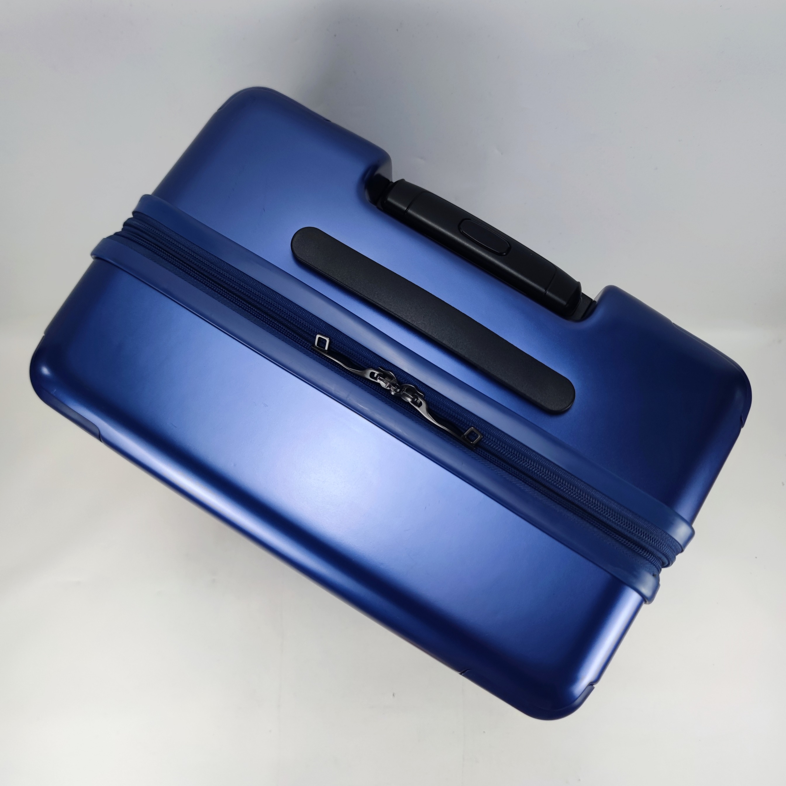 Hush Puppies 4027 Hardcase Luggage 26 Inch Navy ✔️