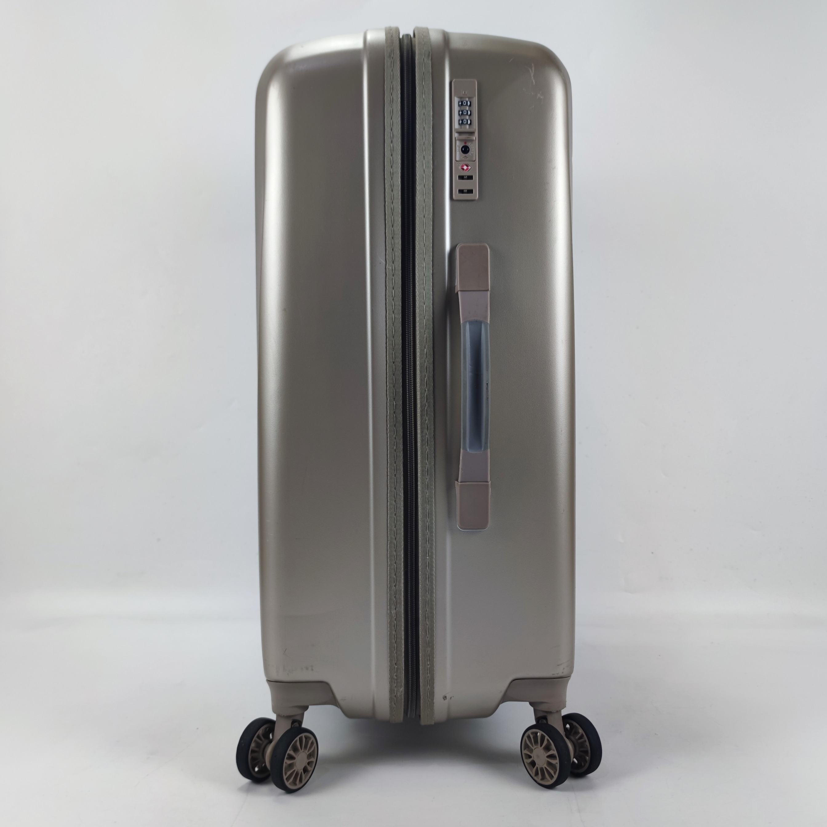 Hush Puppies 4019 Lightweight Hardcase 24 Inch ✔️