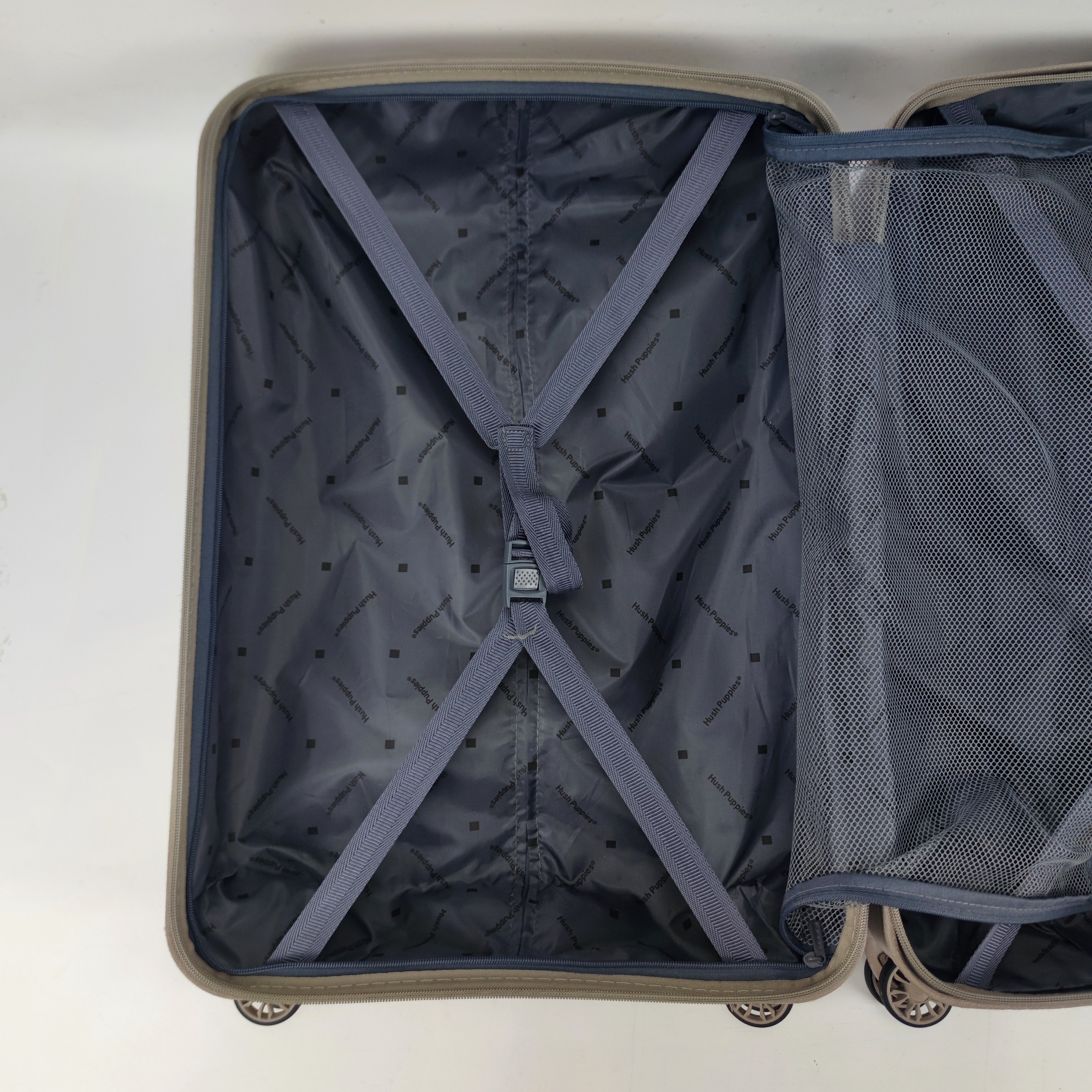 Hush Puppies 4019 Lightweight Hardcase 24 Inch ✔️