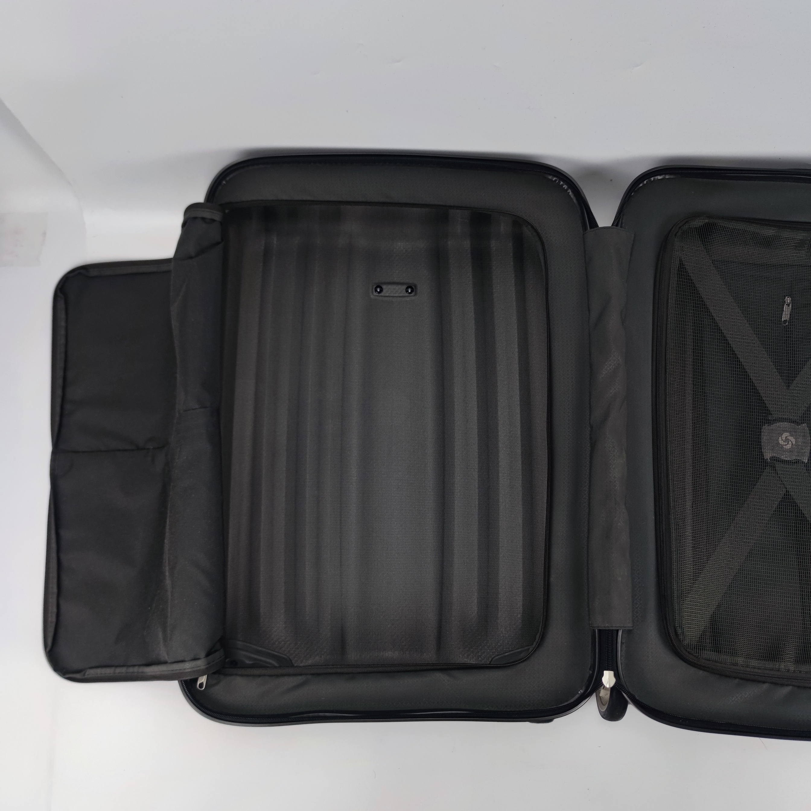 Samsonite Cubelite Spinner Hardcase Luggage 24 Inch 2 Wheels