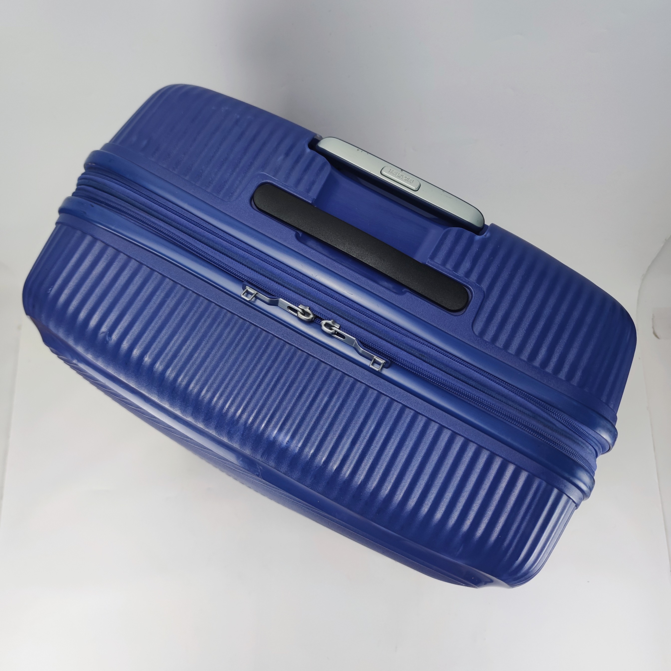 American Tourister Curio Soundbox Spinner Hardcase Luggage 30 Inch Navy 