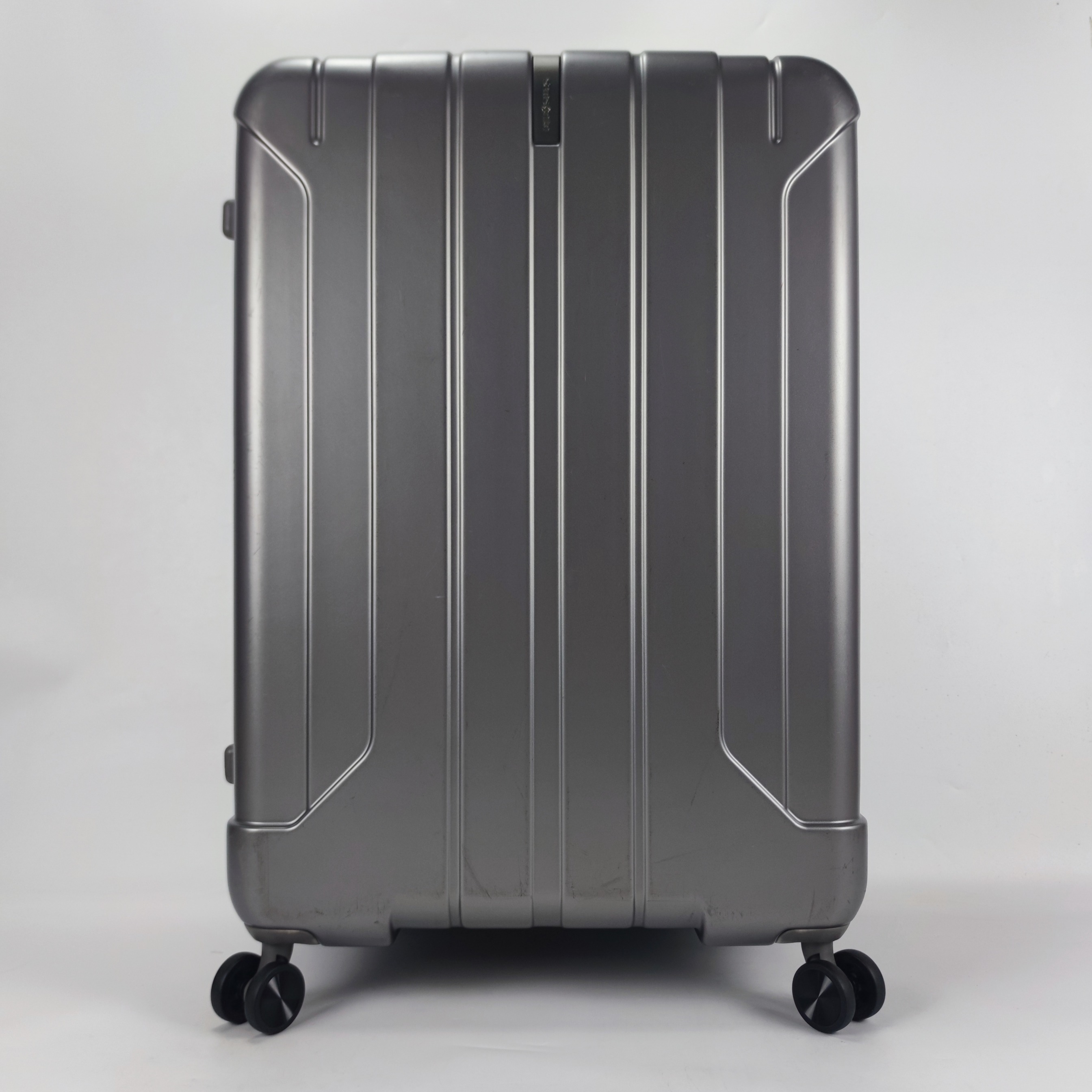 Samsonite NIAR Spinner Hardcase Luggage 28 Inch