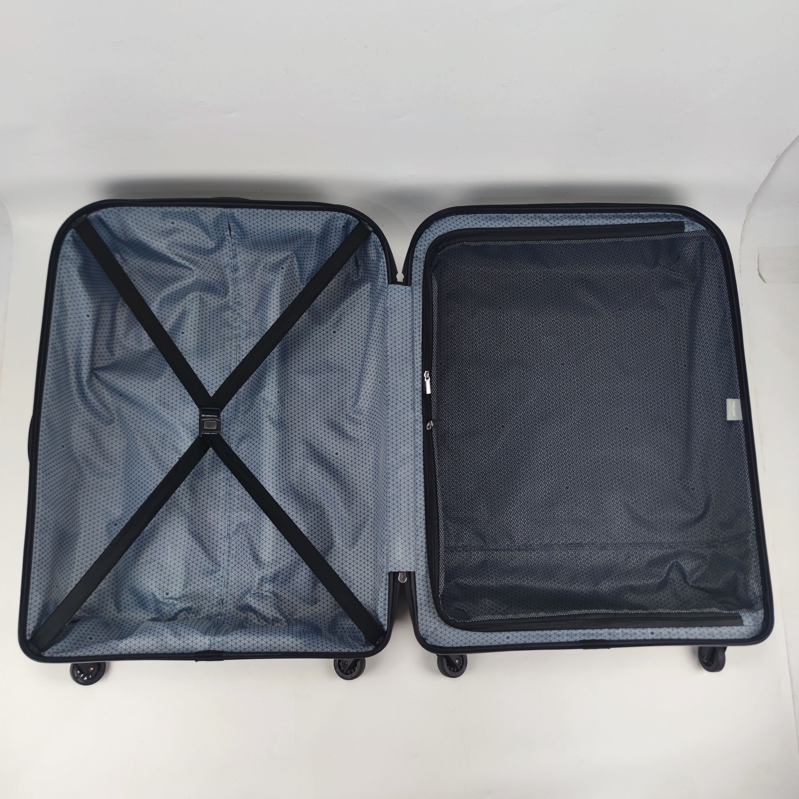 Delsey Binalong Hardcase Luggage 28 Inch Black