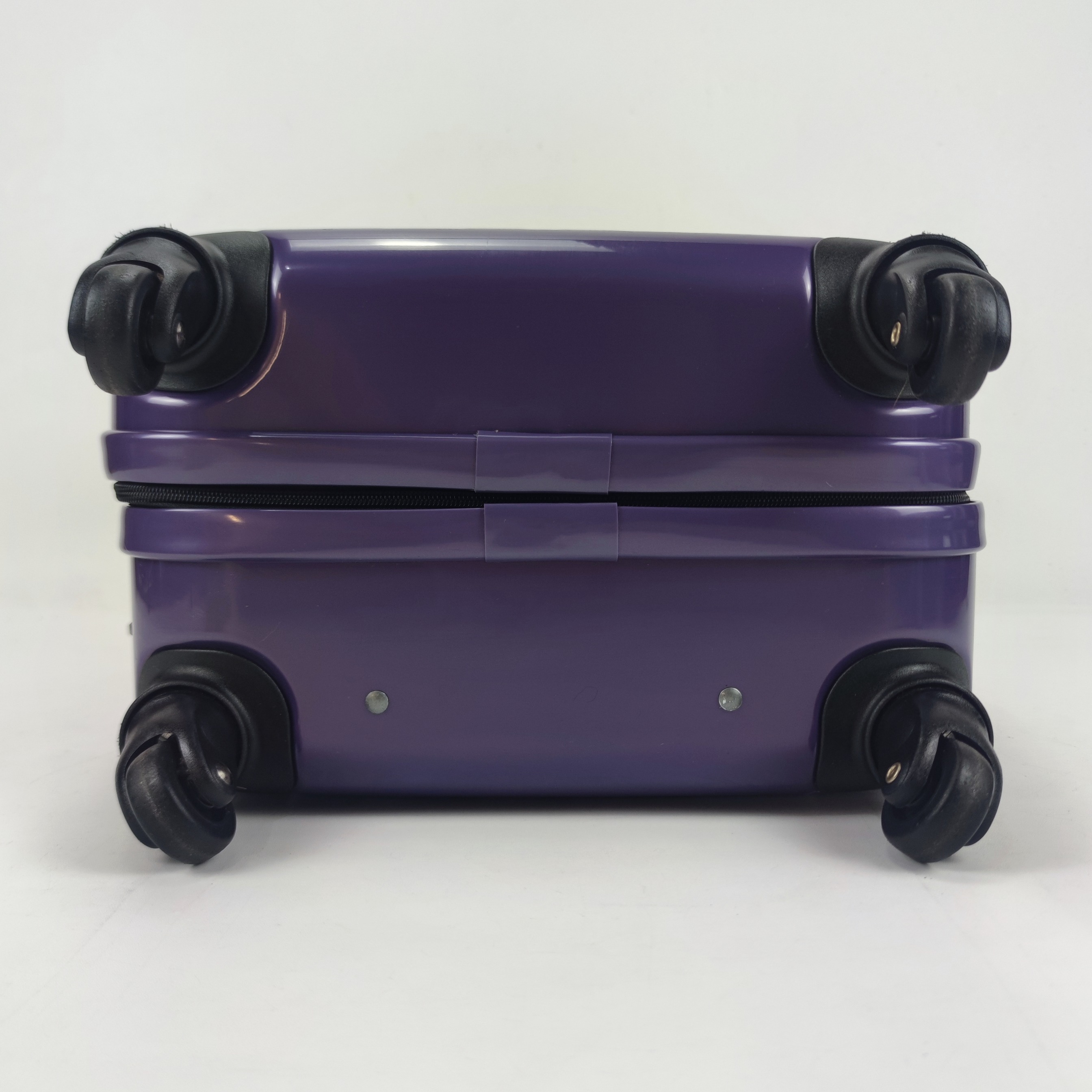Eminent Lightweight Hardcase Luggage 20 Inch Purple