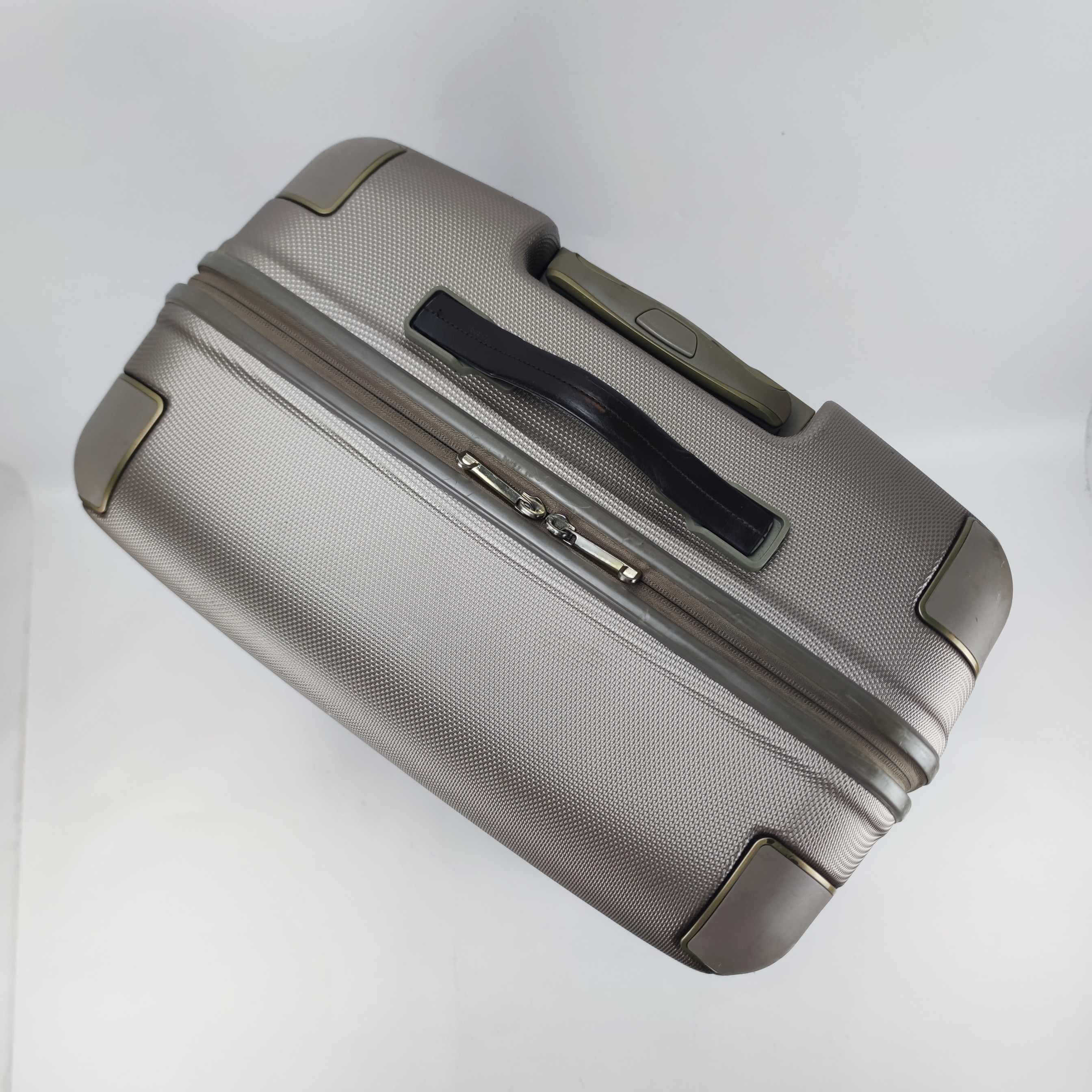 Samsonite Black Label Richmond Spinner Hardcase Luggage 28 Inch Cream