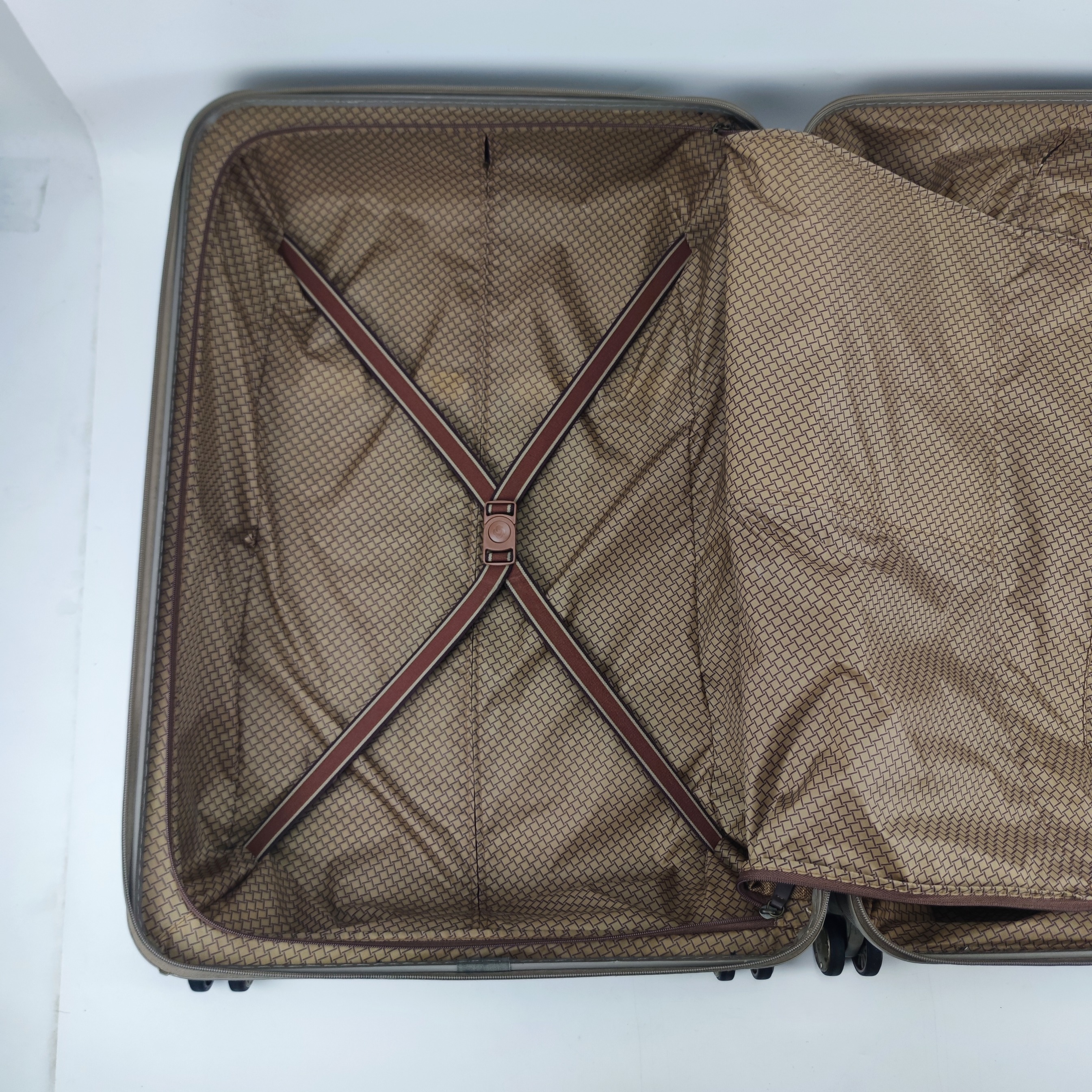Samsonite Black Label Richmond Spinner Hardcase Luggage 28 Inch Cream