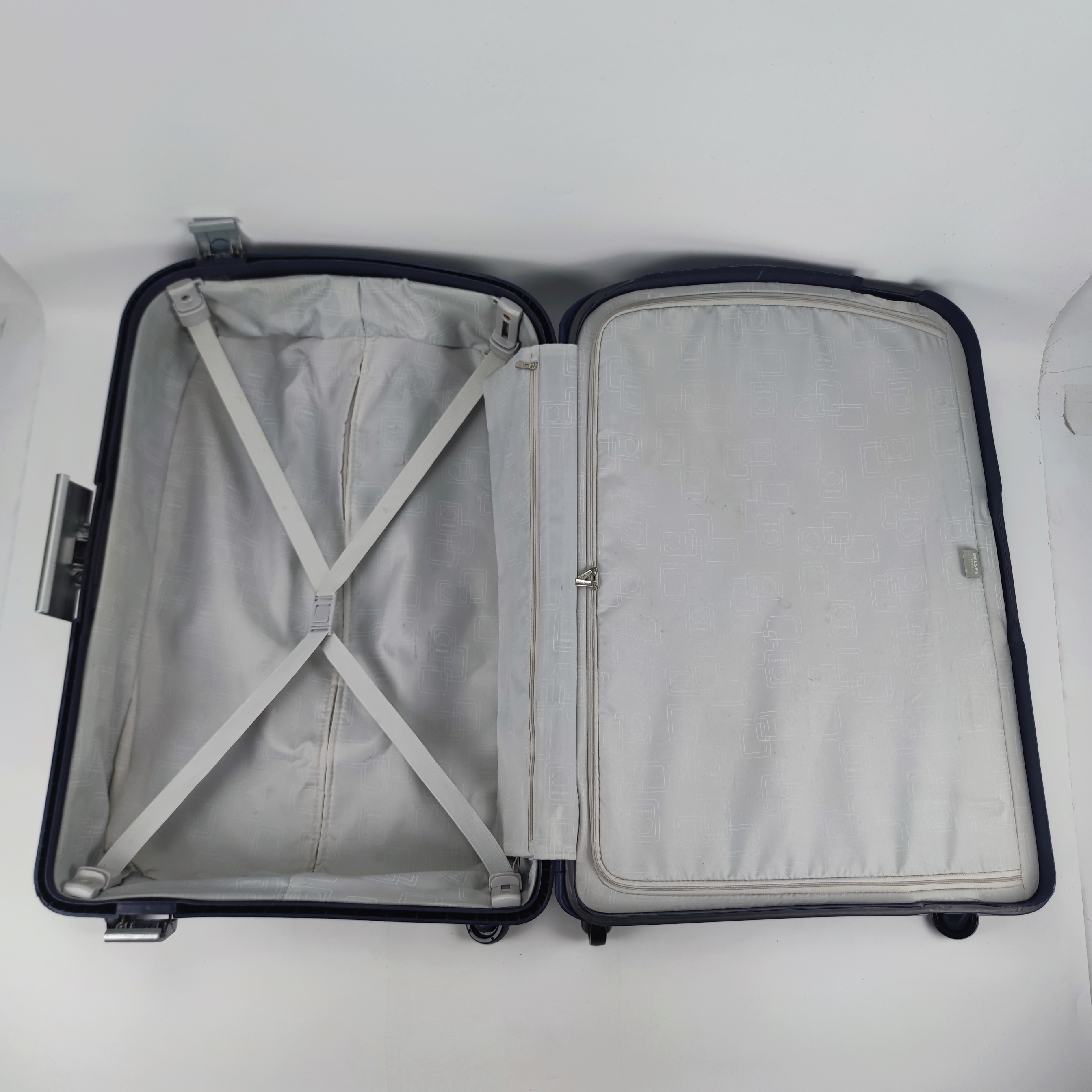 Delsey Belfort Hardcase Luggage 28 Inch Navy