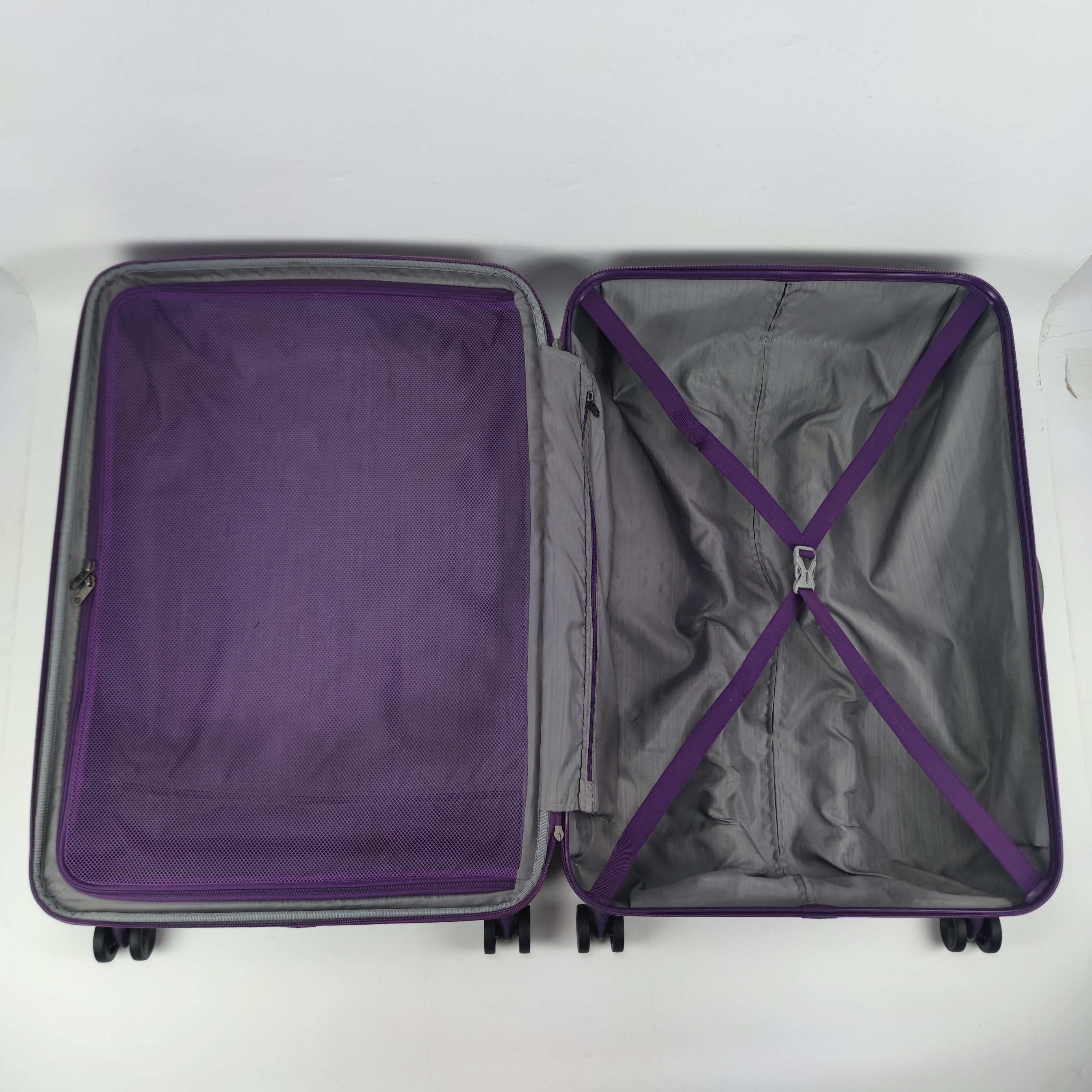 Samsonite NIAR Spinner Hardcase Luggage 28 Inch Purple 