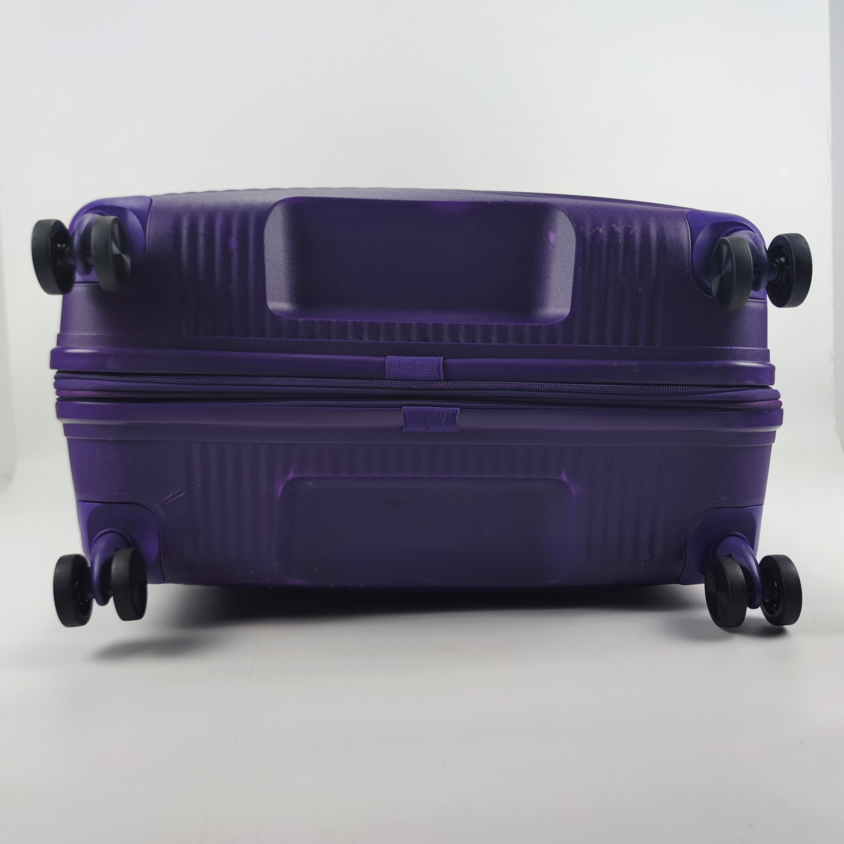 American Tourister Curio Soundbox Spinner Hardcase Luggage 30 Inch Purple