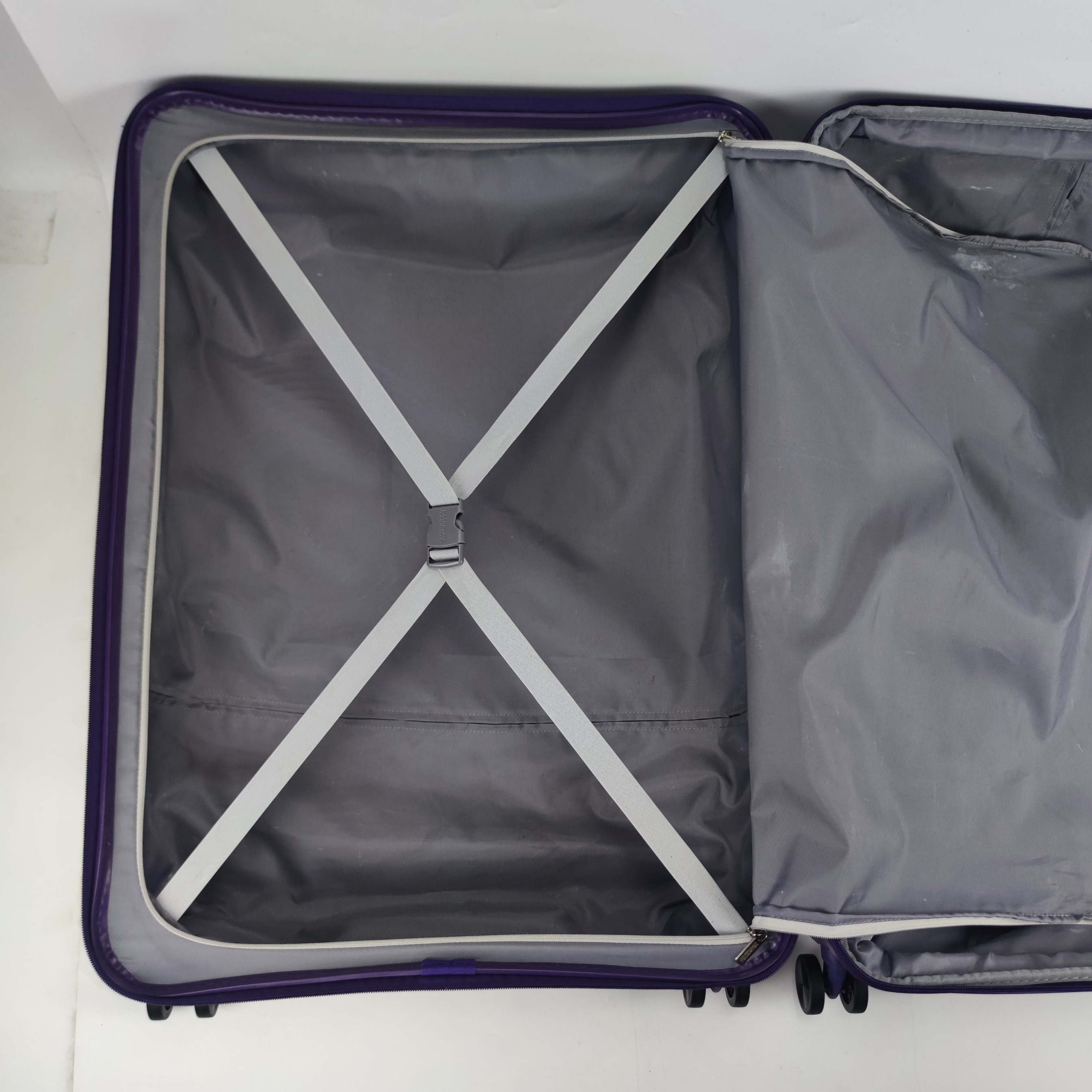 American Tourister Curio Soundbox Spinner Hardcase Luggage 30 Inch Purple