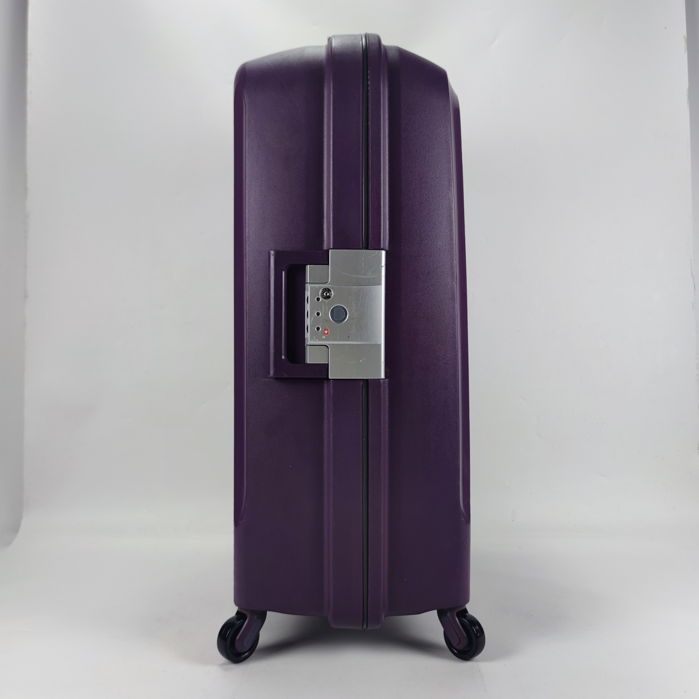 Delsey Belfort Hardcase Luggage 28 Inch Purple 