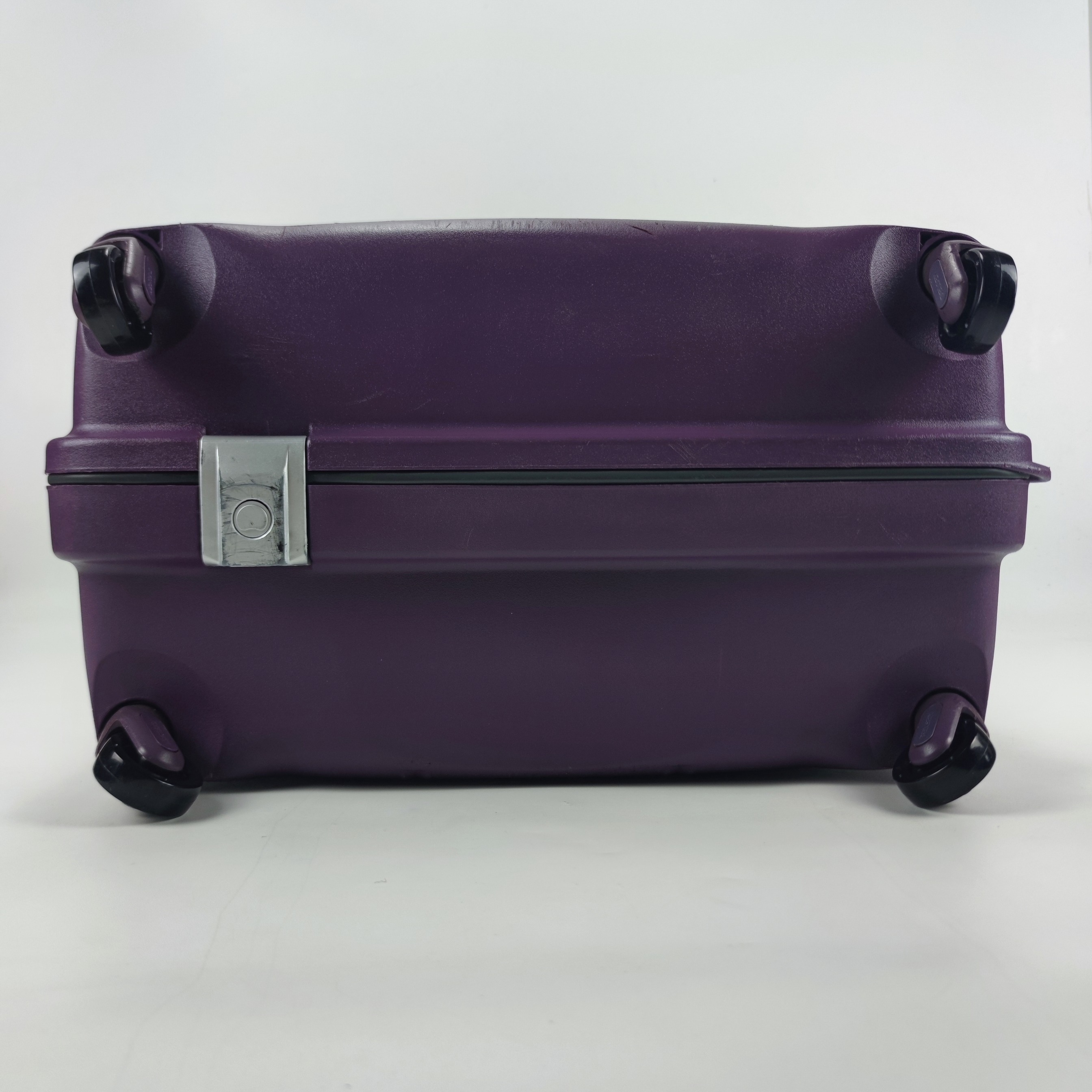 Delsey Belfort Hardcase Luggage 28 Inch Purple 