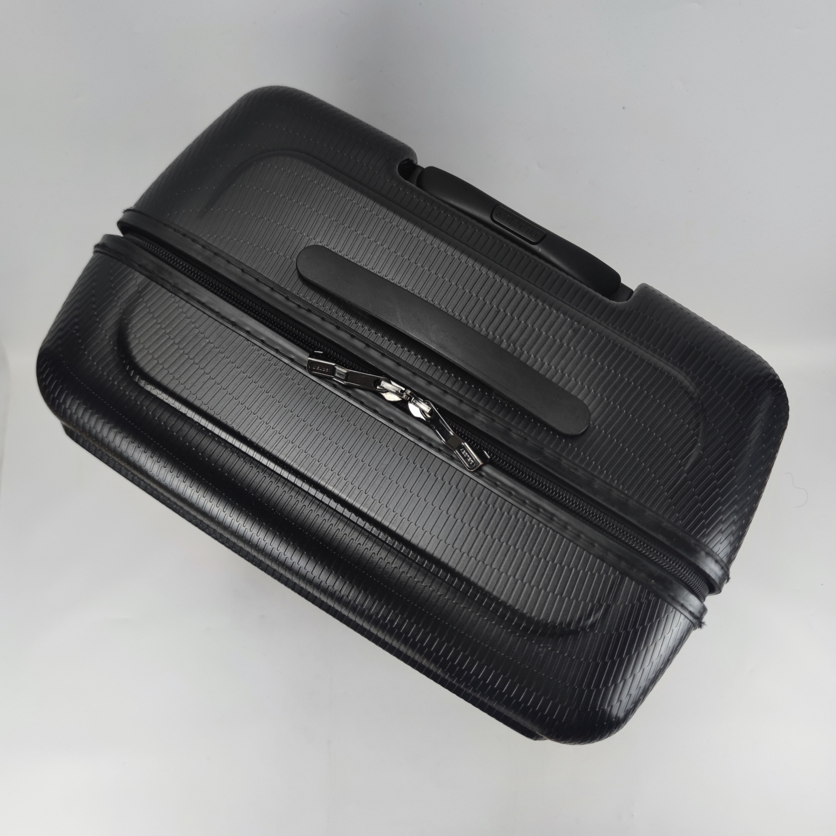 Delsey Helium Air Lightweight 28 Inch Black ✔️