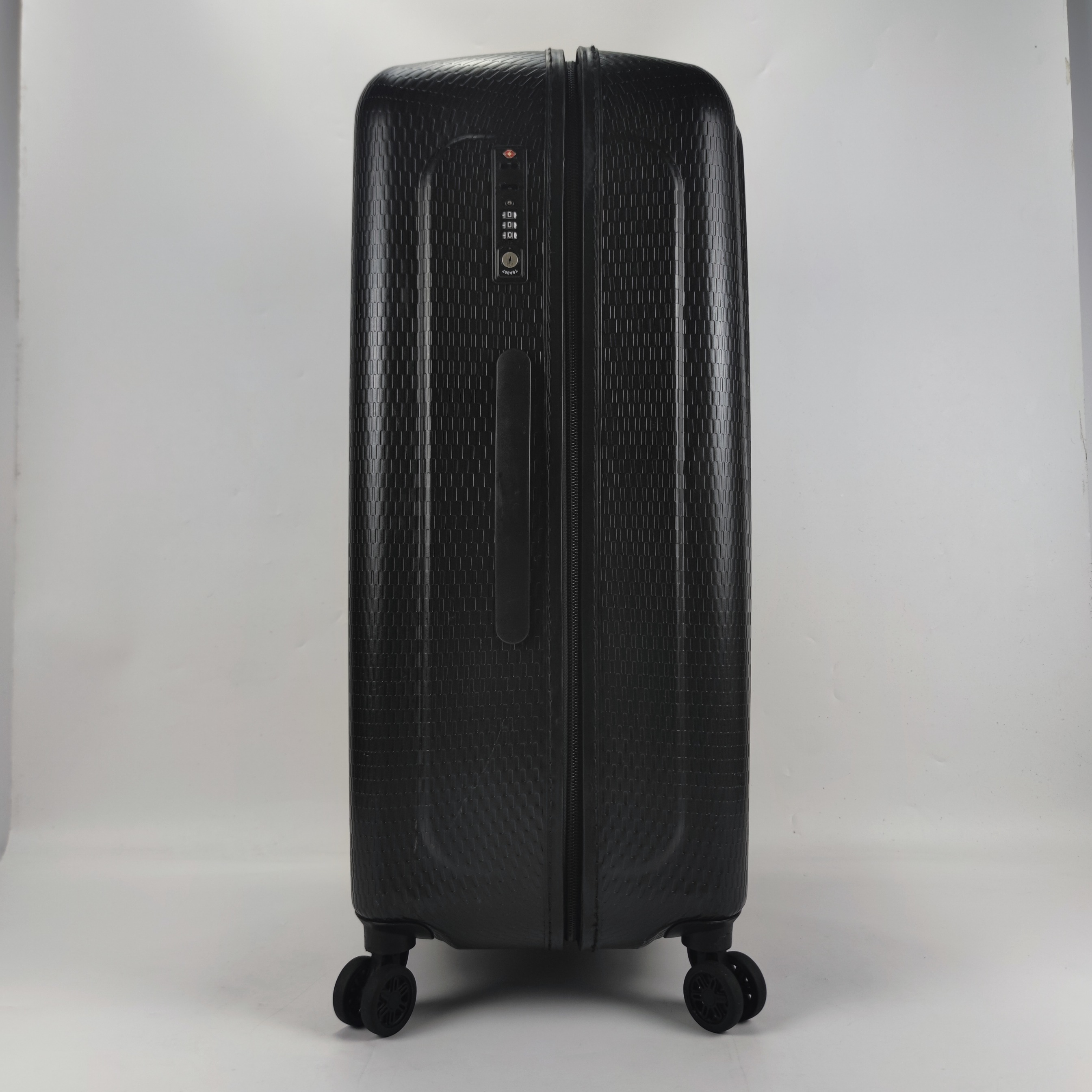 Delsey Helium Air Lightweight 28 Inch Black ✔️
